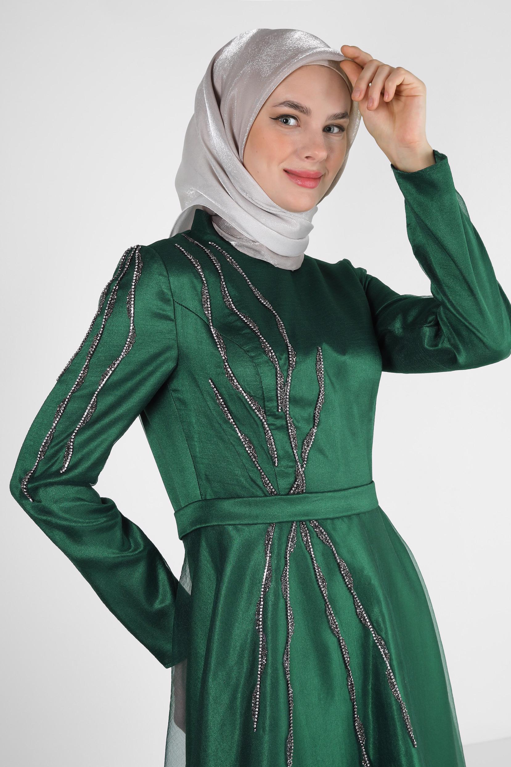 Vêtements hijab VERT ROBE DE SOIRÉE BRODÉE GEM AVEC DÉTAIL TULLE 50301