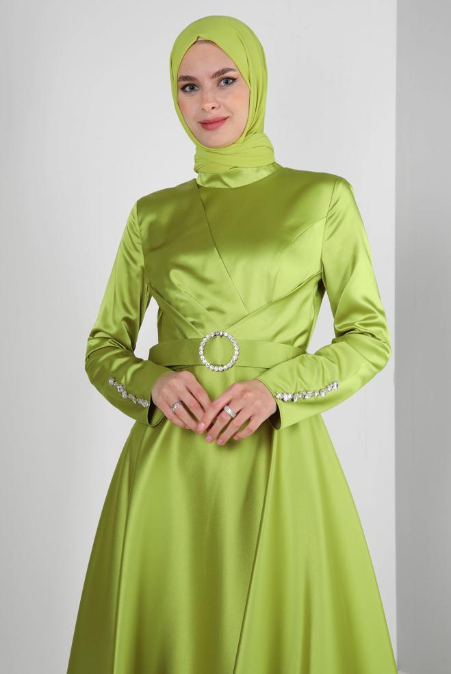 Vêtements hijab VERT ROBE DE SOIRÉE EN SATIN AVEC CEINTURE ET BRODERIE DE GEMMES 50304 - ALVİNA