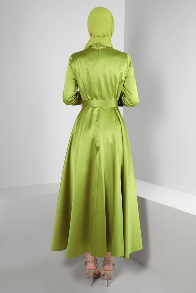 Vêtements hijab VERT ROBE DE SOIRÉE EN SATIN AVEC CEINTURE ET BRODERIE DE GEMMES 50304 - ALVİNA