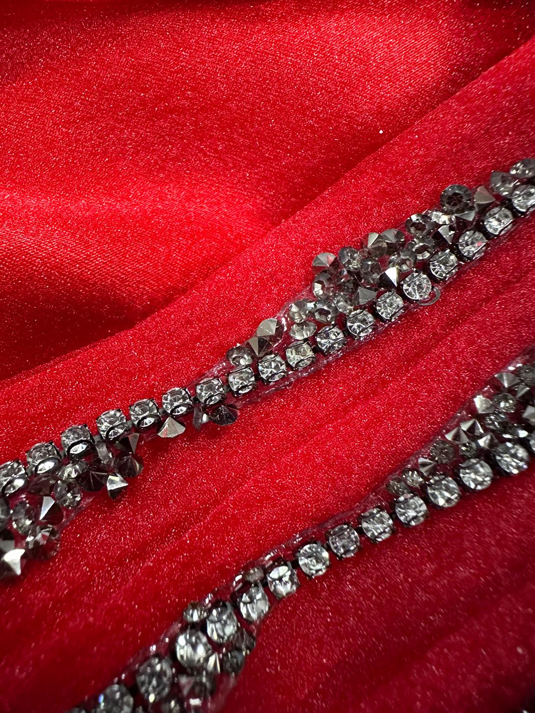 Tesettür giyim KIRMIZI DİK YAKA TAŞ BASKILI ABİYE ELBİSE 50308