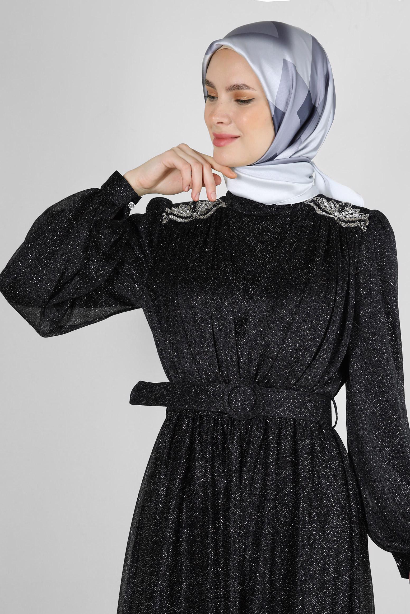 Tesettür giyim SİYAH SİMLİ KEMERLİ TÜL DETAYLI ABİYE ELBİSE 50309
