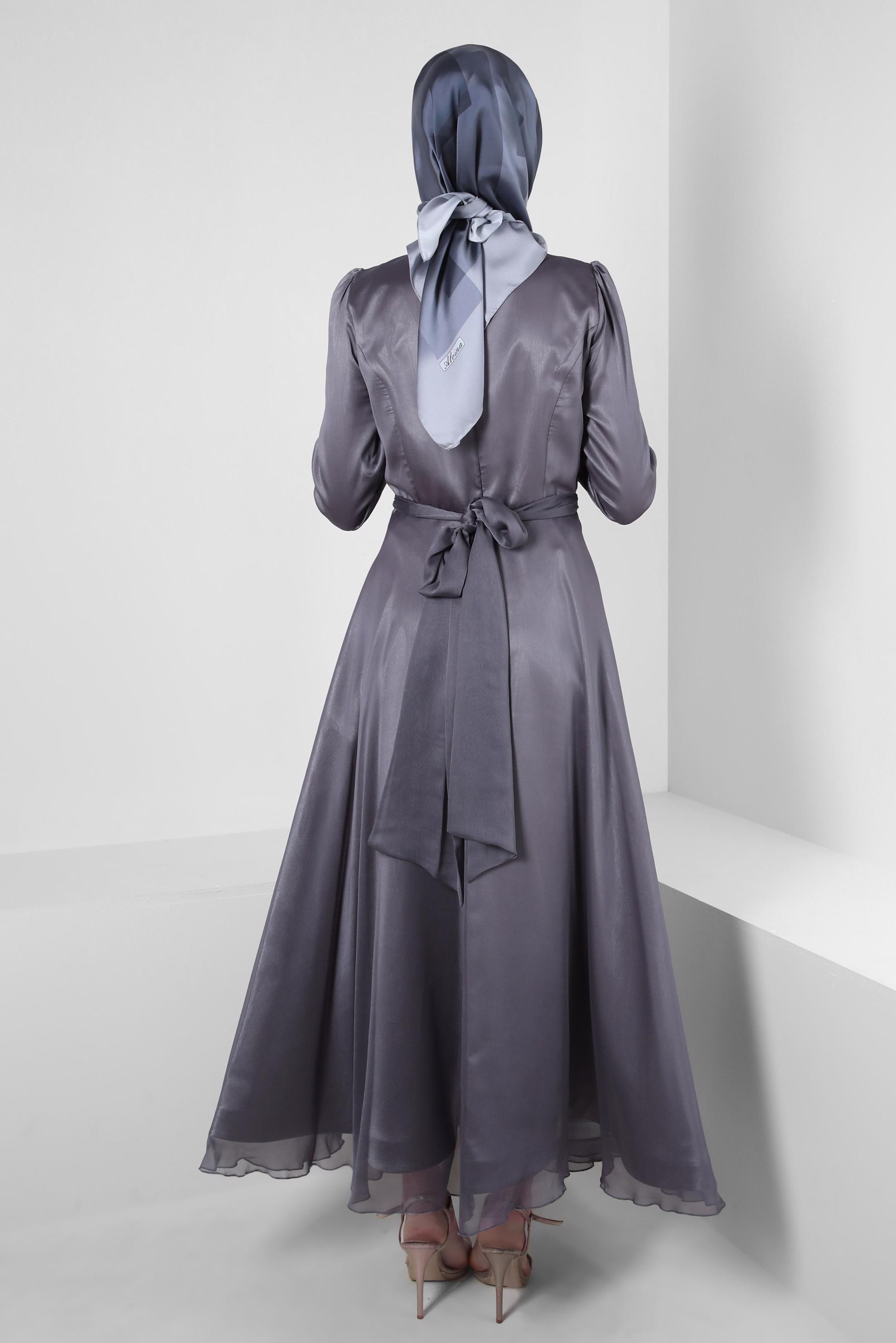 Vêtements hijab POURPRE ROBE DE SOIRÉE EN MOUSSELINE AVEC CEINTURE 50314