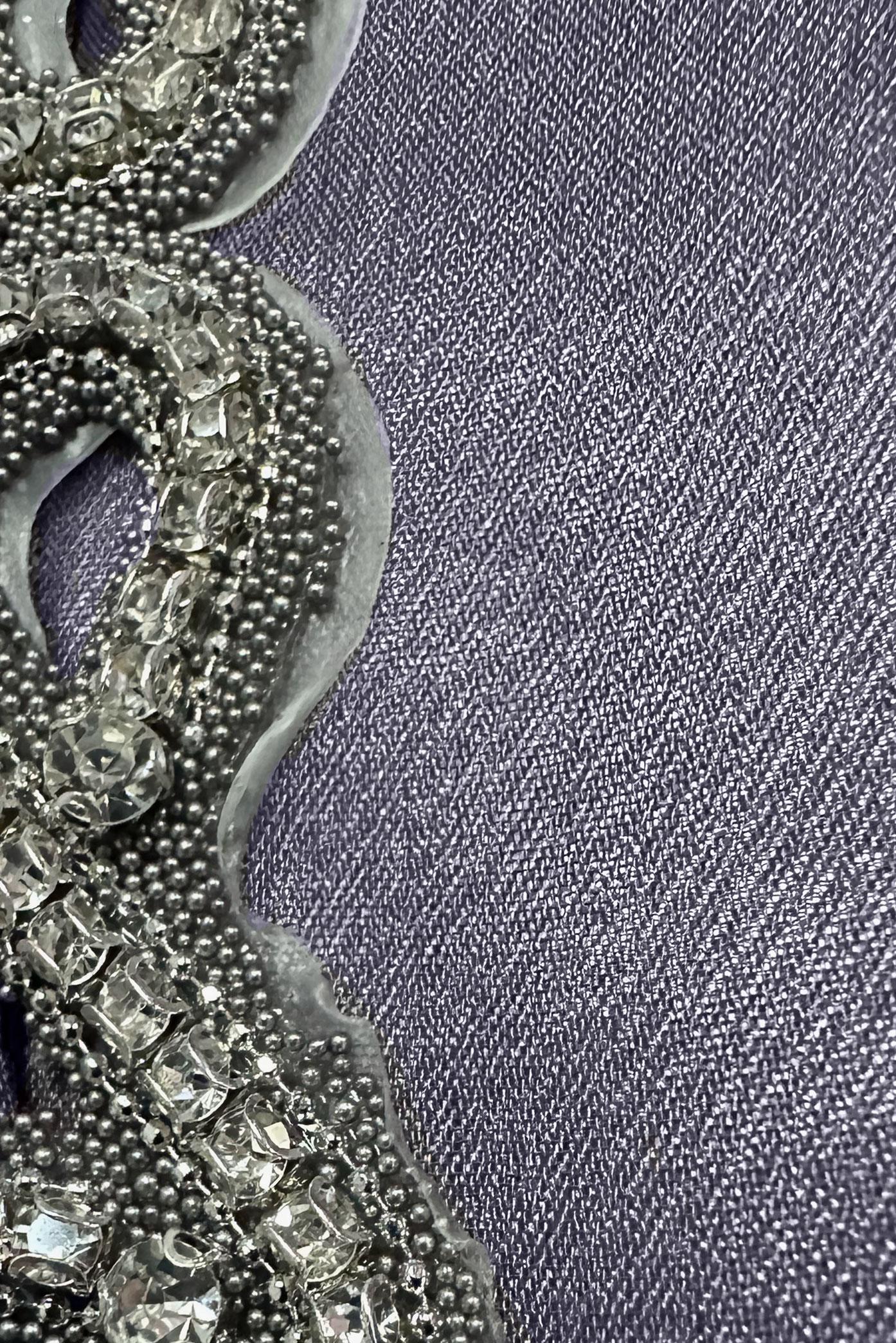 Vêtements hijab POURPRE ROBE DE SOIRÉE EN MOUSSELINE AVEC CEINTURE 50314