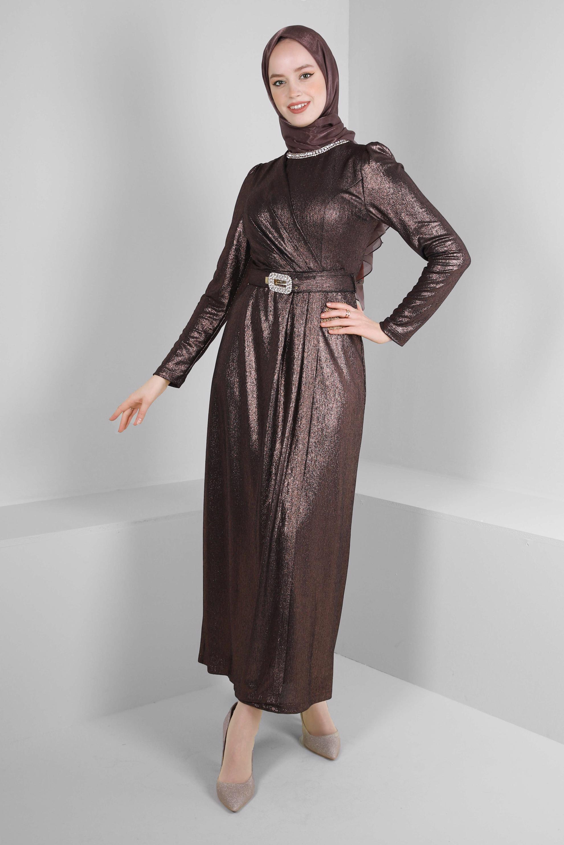 Tesettür giyim SİYAH YAKASI TAŞLI KEMERLİ ABİYE ELBİSE 50316