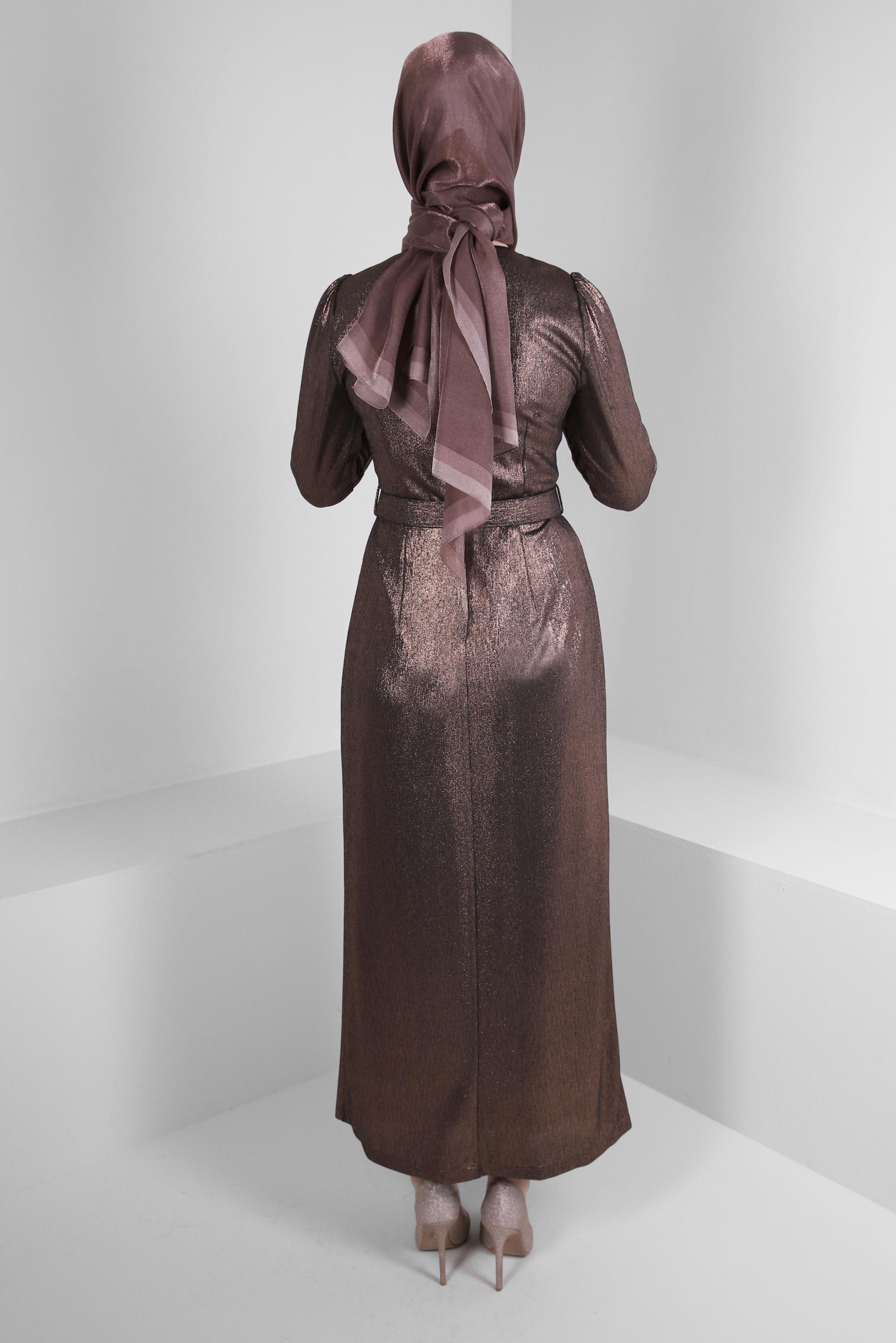 Tesettür giyim SİYAH YAKASI TAŞLI KEMERLİ ABİYE ELBİSE 50316