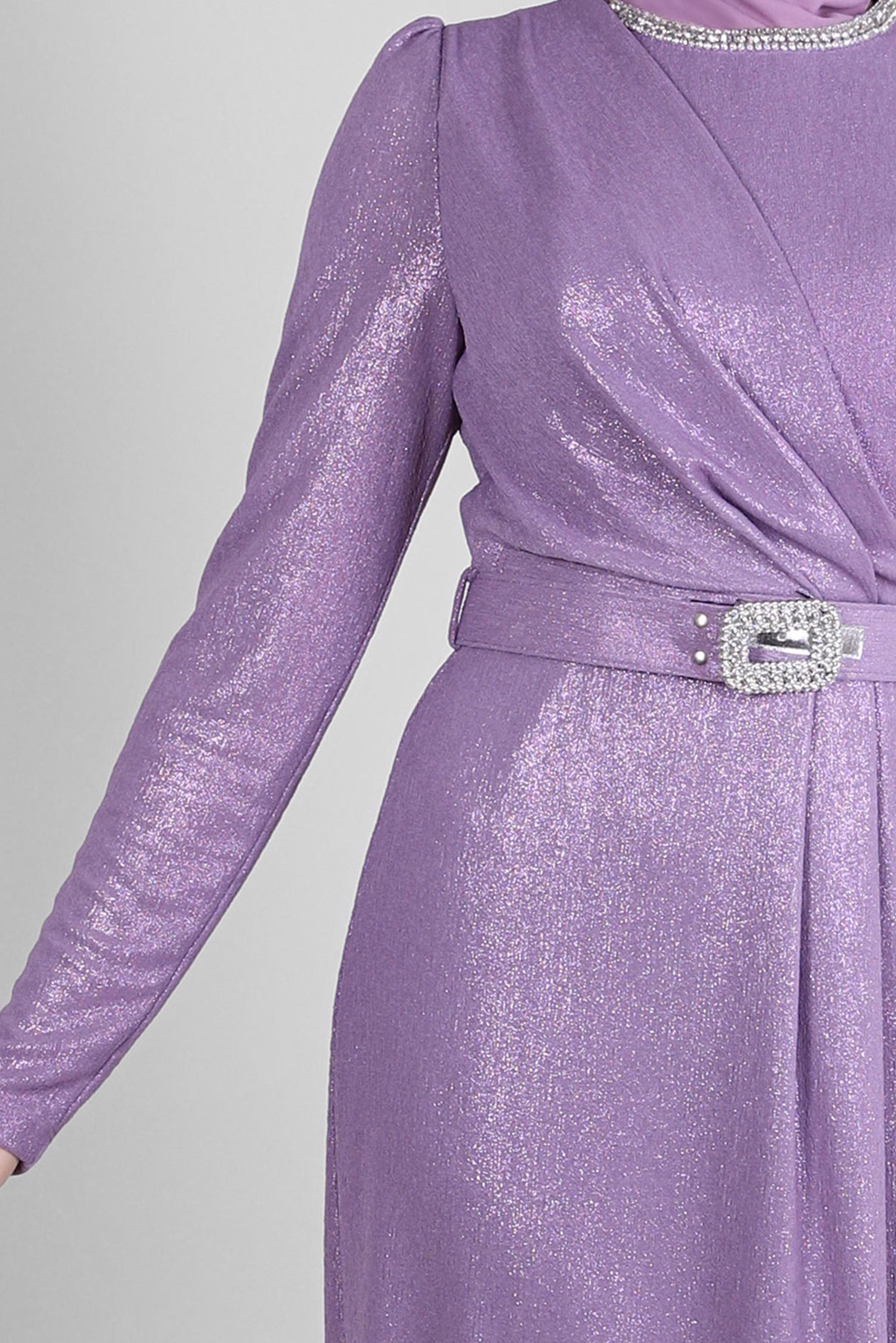 Tesettür giyim MOR YAKASI TAŞLI KEMERLİ ABİYE ELBİSE 50316