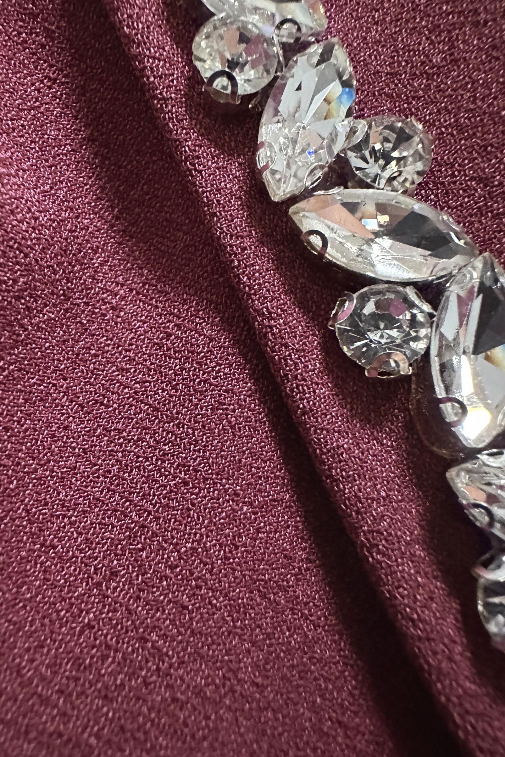 Tesettür giyim PEMBE PİLİSE DETAYLI TAŞ BASKILI KREP ABİYE ELBİSE 50324