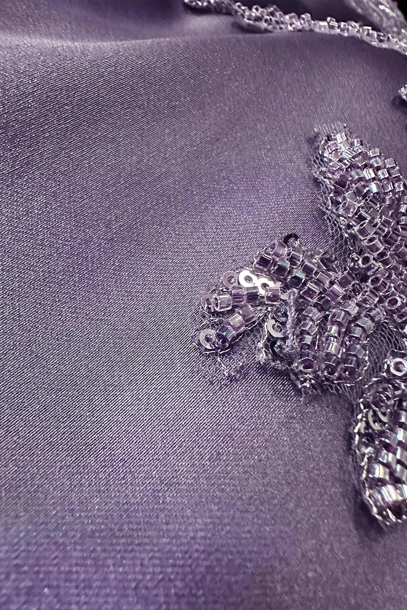 Tesettür giyim MOR BONCUK İŞLEMELİ DRAPE DETAYLI SATEN ABİYE ELBİSE 50351