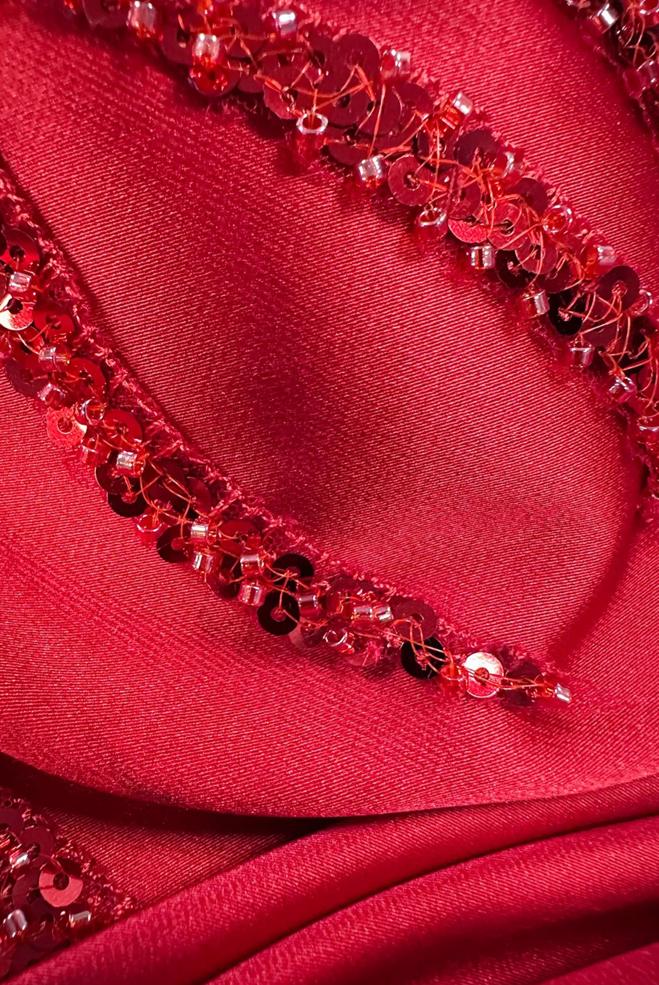 Vêtements hijab ROUGE ROBE DE SOIRÉE DÉTAIL DRAPÉ BIJOUX 50352 - ALVİNA