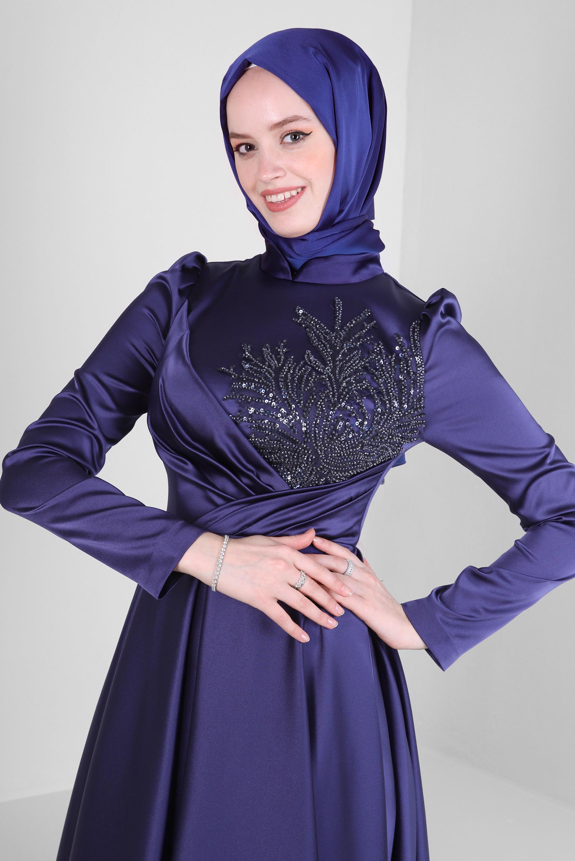 Tesettür giyim LACİVERT PUL İŞLEMELİ PİLİSELİ SATEN ABİYE ELBİSE 50354