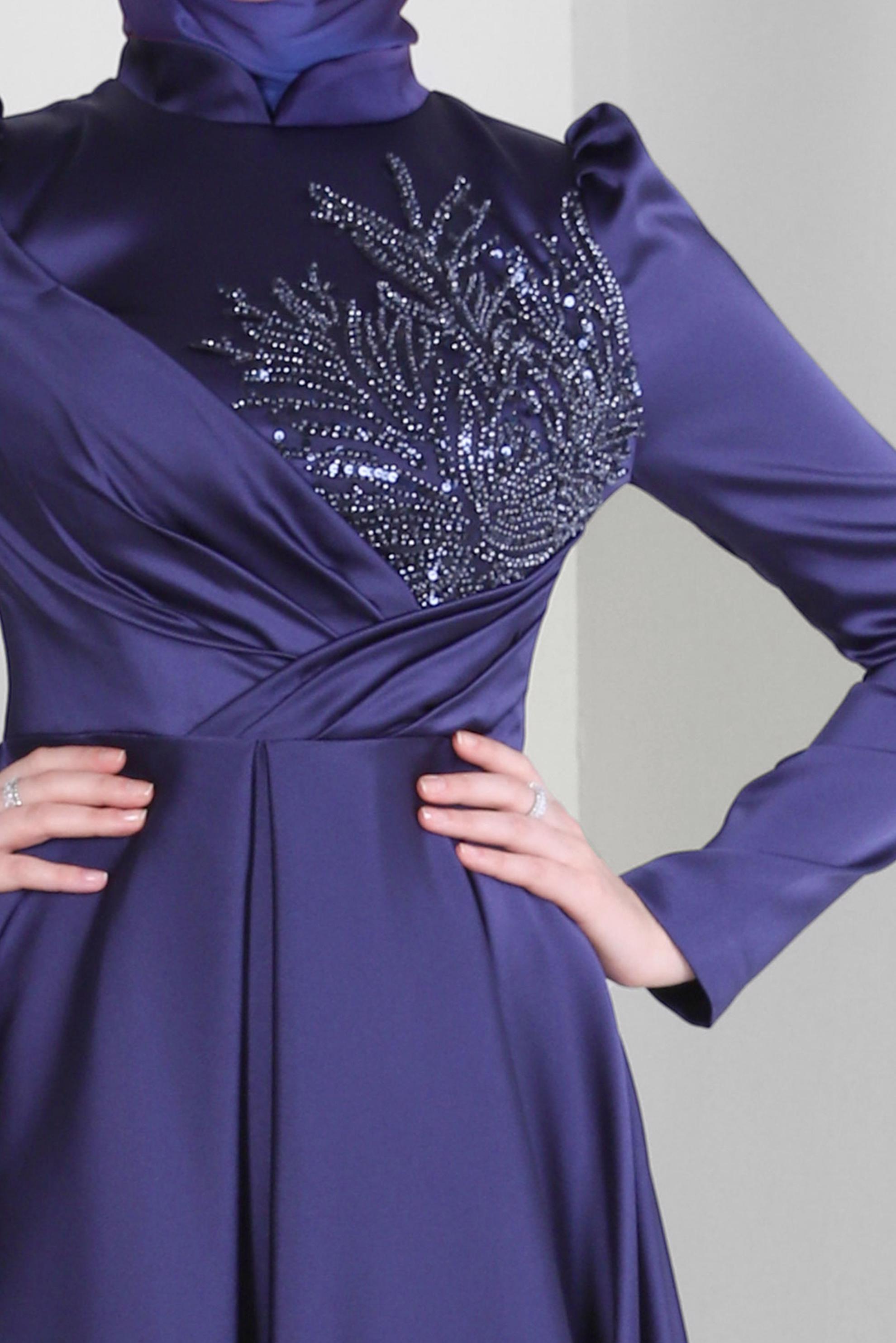 Tesettür giyim LACİVERT PUL İŞLEMELİ PİLİSELİ SATEN ABİYE ELBİSE 50354