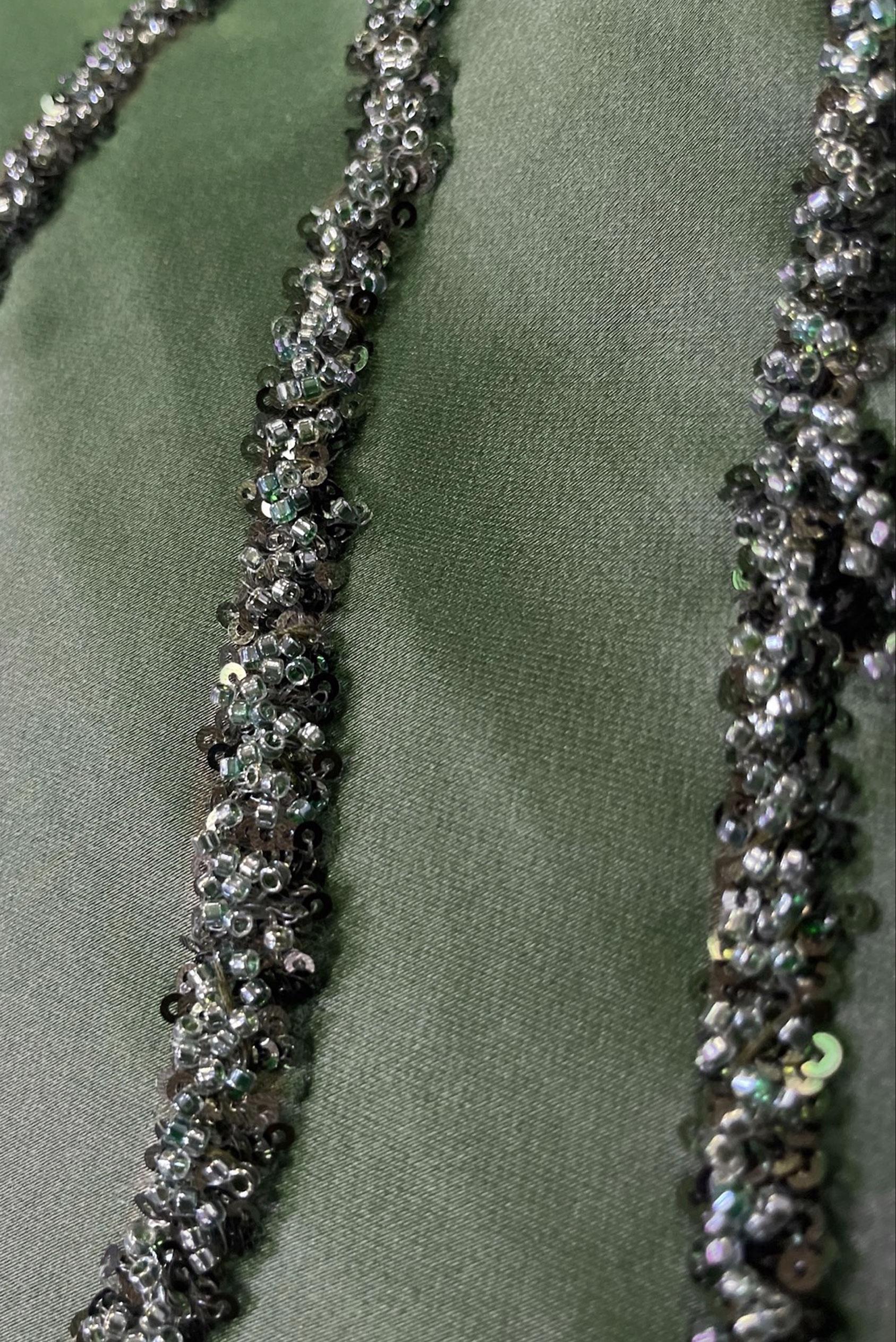 Vêtements hijab KAKI ROBE DE SOIRÉE EN SATIN PERLÉ 50357