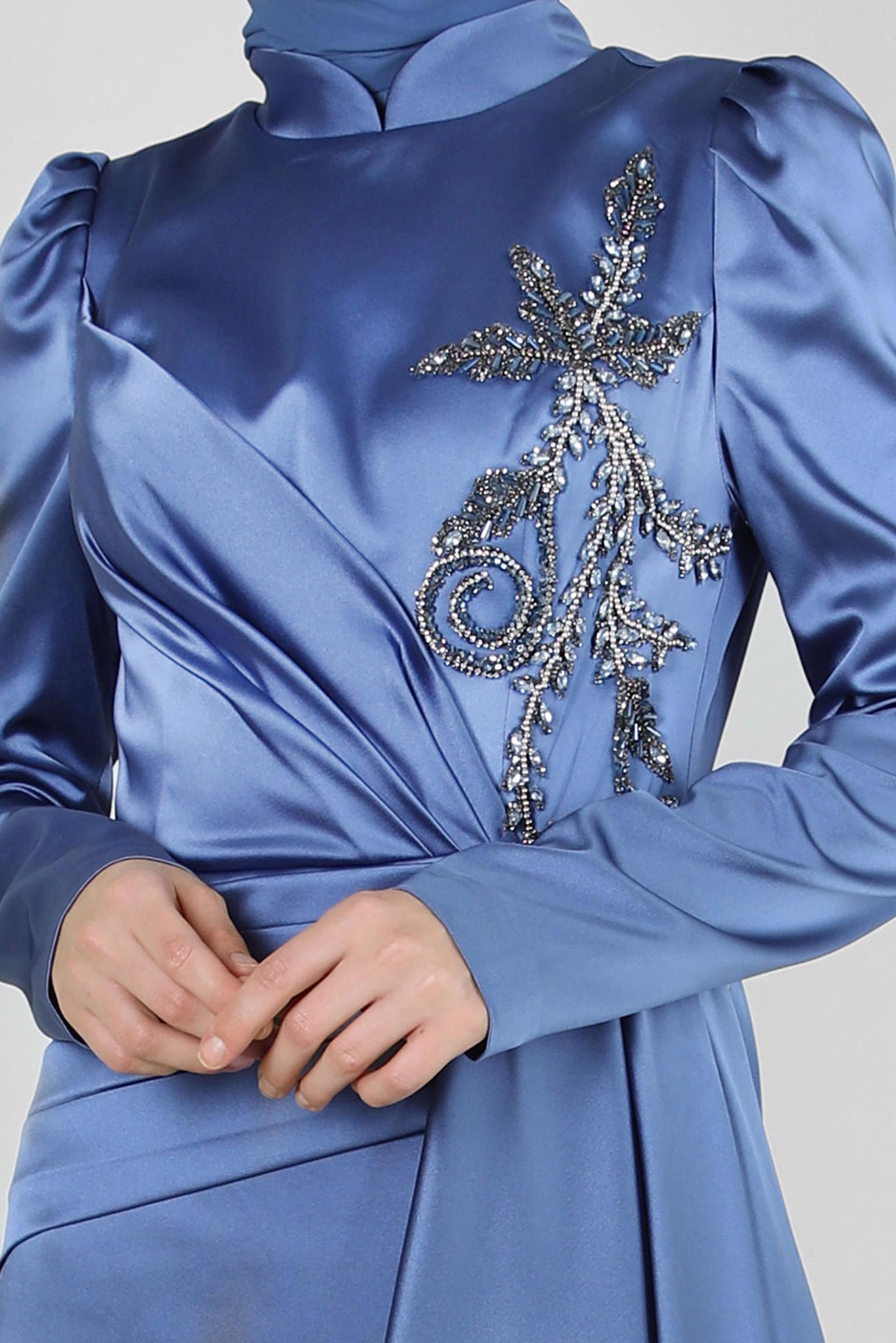 Tesettür giyim LACİVERT TAŞ İŞLEMELİ VOLANLI SATEN ABİYE ELBİSE 50359