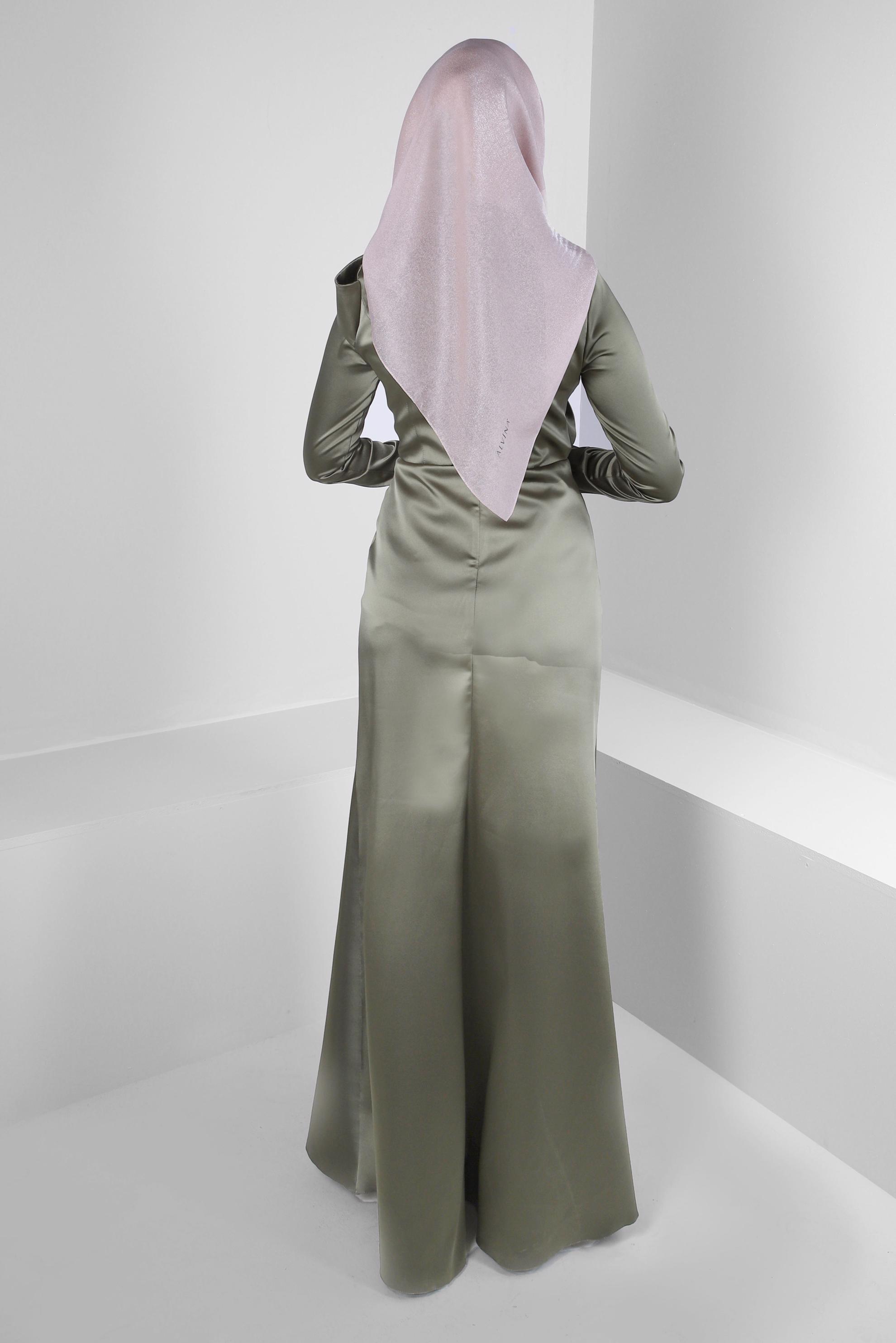 Tesettür giyim HAKİ PUL PAYET İŞLEMELİ SATEN ABİYE ELBİSE 50361