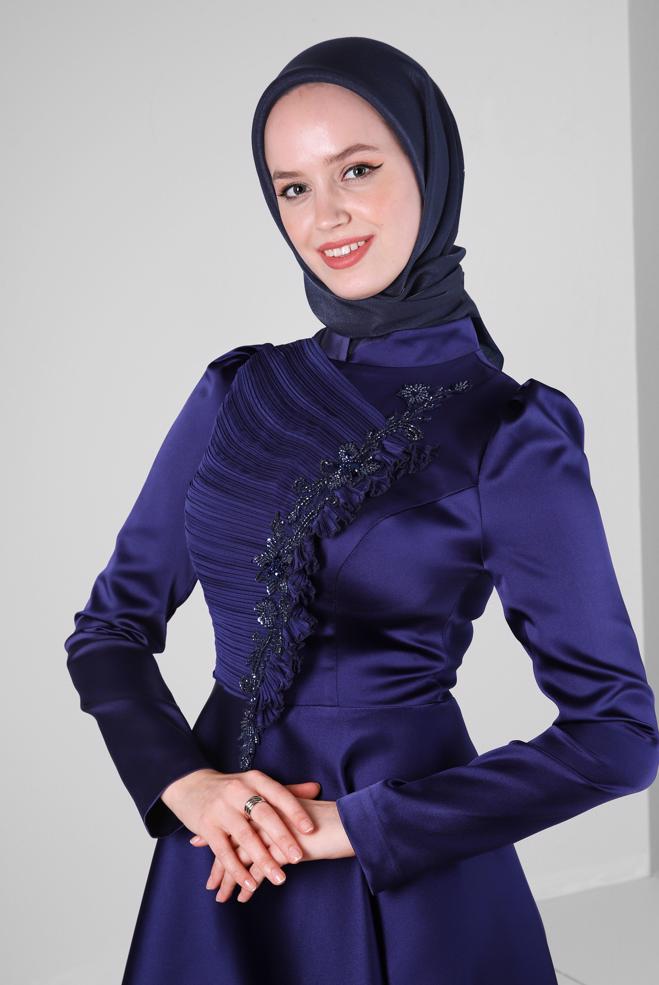 Tesettür giyim LACİVERT İŞLEMELİ SATEN ABİYE ELBİSE 50364 - ALVİNA