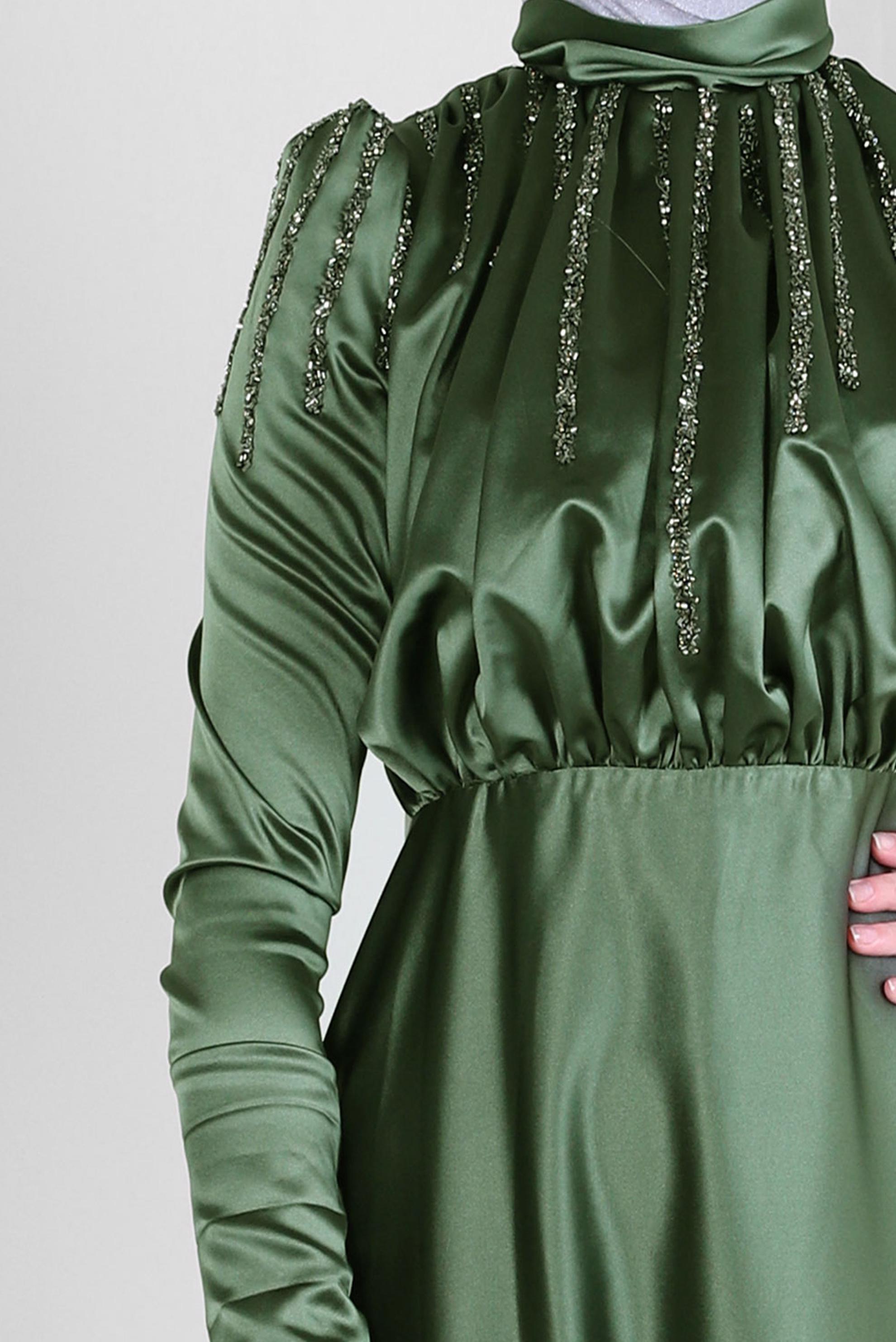 Tesettür giyim HAKİ TAŞ İŞLEME DETAYLI SATEN ABİYE ELBİSE 50367