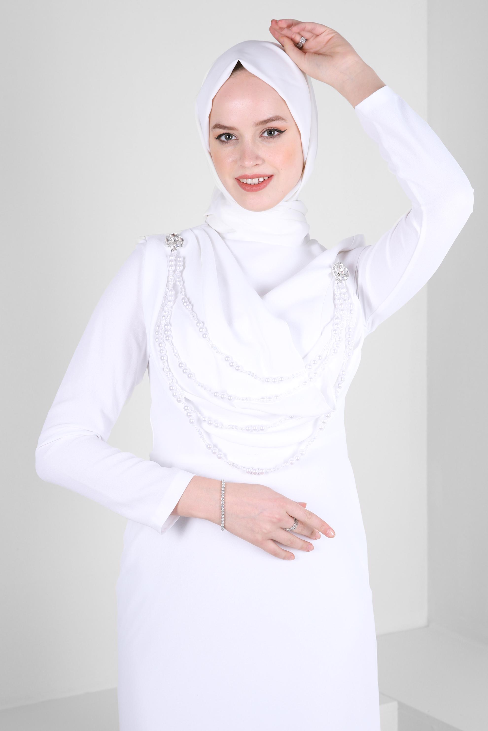 Tesettür giyim BEYAZ BONCUK AKSESUAR DETAYLI ABİYE ELBİSE 50378