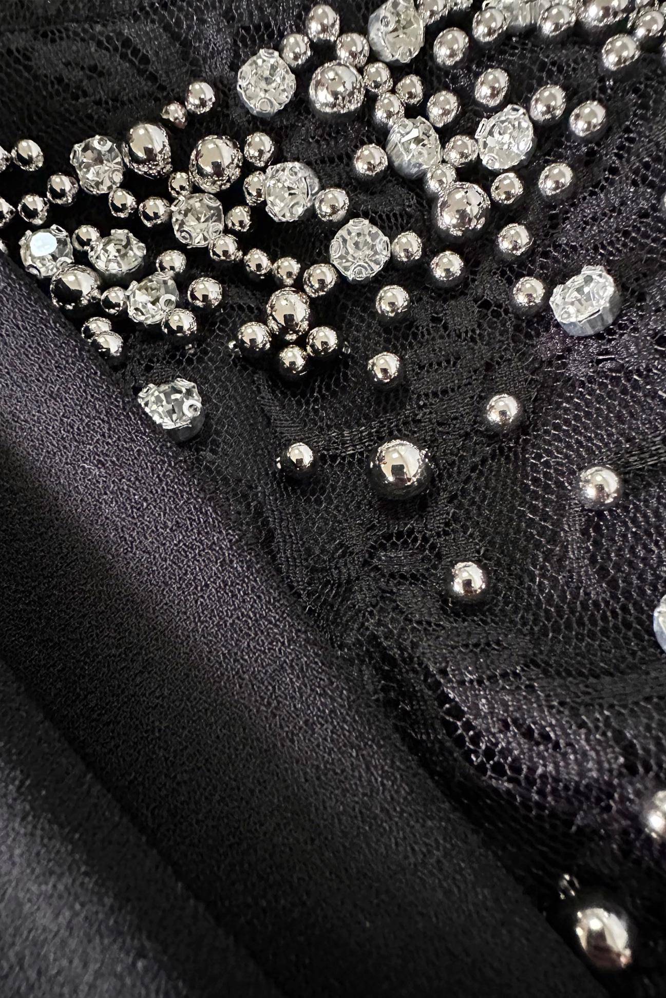 Tesettür giyim SİYAH DANTEL DETAYLI BONCUK İŞLEMELİ ABİYE ELBİSE 50379