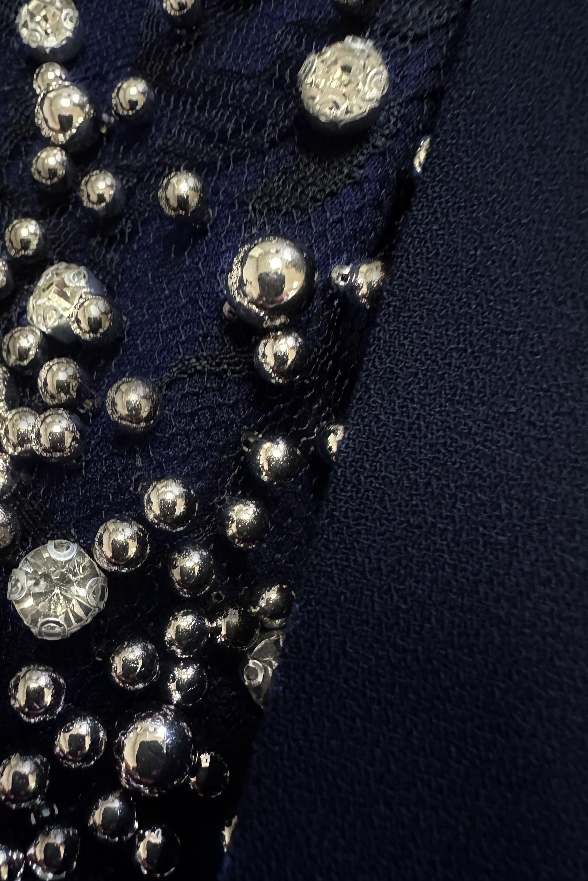 Tesettür giyim LACİVERT DANTEL DETAYLI BONCUK İŞLEMELİ ABİYE ELBİSE 50379