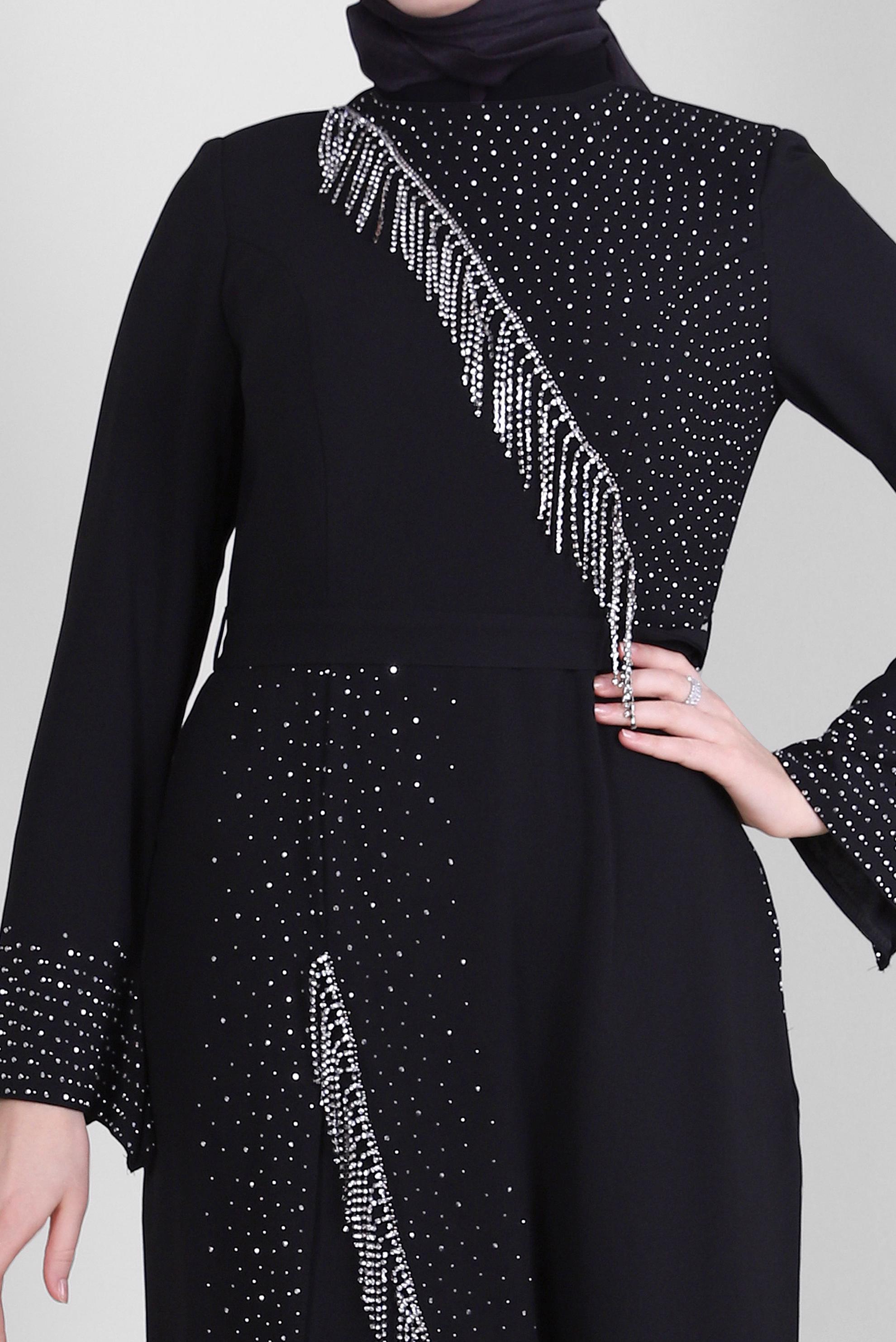 Tesettür giyim SİYAH TAŞ İŞLEMELİ ZİNCİR DETAYLI ABİYE ELBİSE 50381