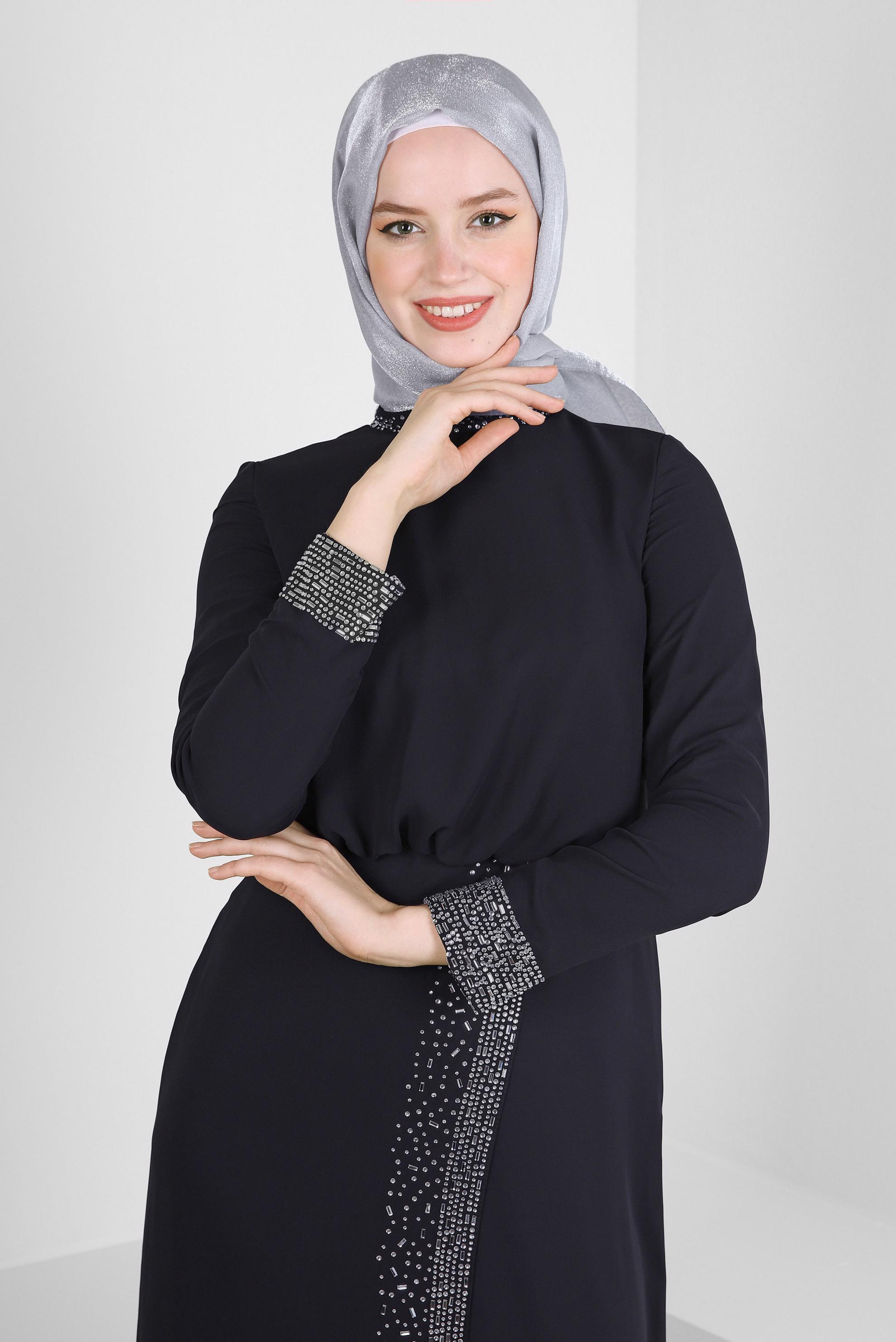 Tesettür giyim SİYAH TAŞ İŞLEMELİ ŞİFON ABİYE ELBİSE 50388