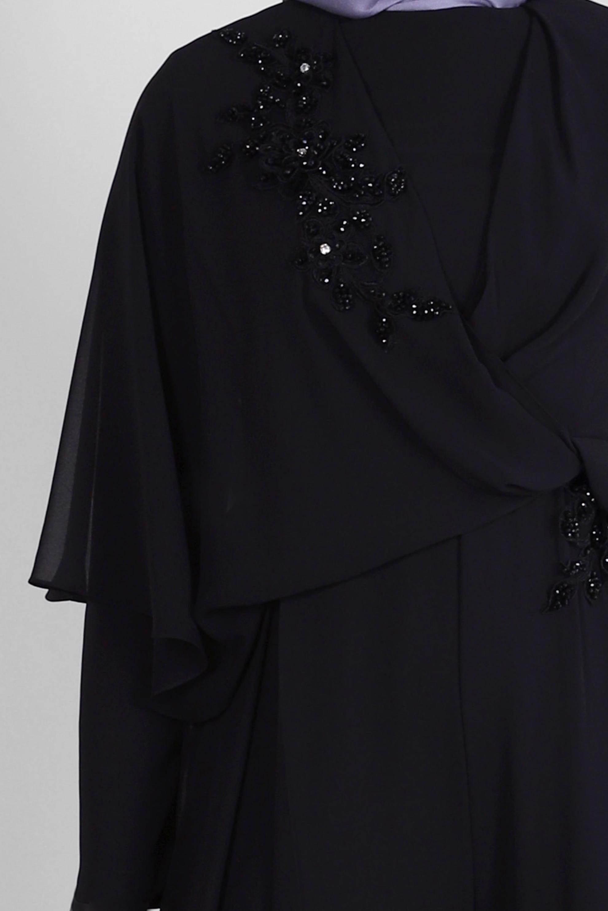 Tesettür giyim SİYAH İŞLEME DETAYLI ŞİFON GENİŞ PAÇA ABİYE TULUM 50390