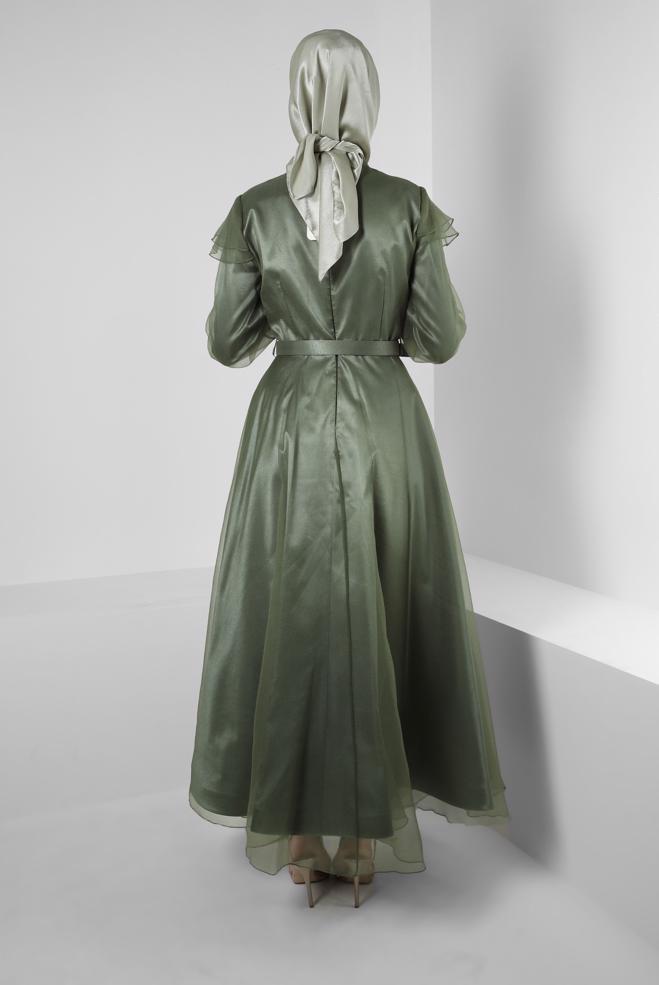 Vêtements hijab KAKI ROBE DE SOIRÉE CEINTURÉE DÉTAILS VOLANTS 50397 - ALVİNA