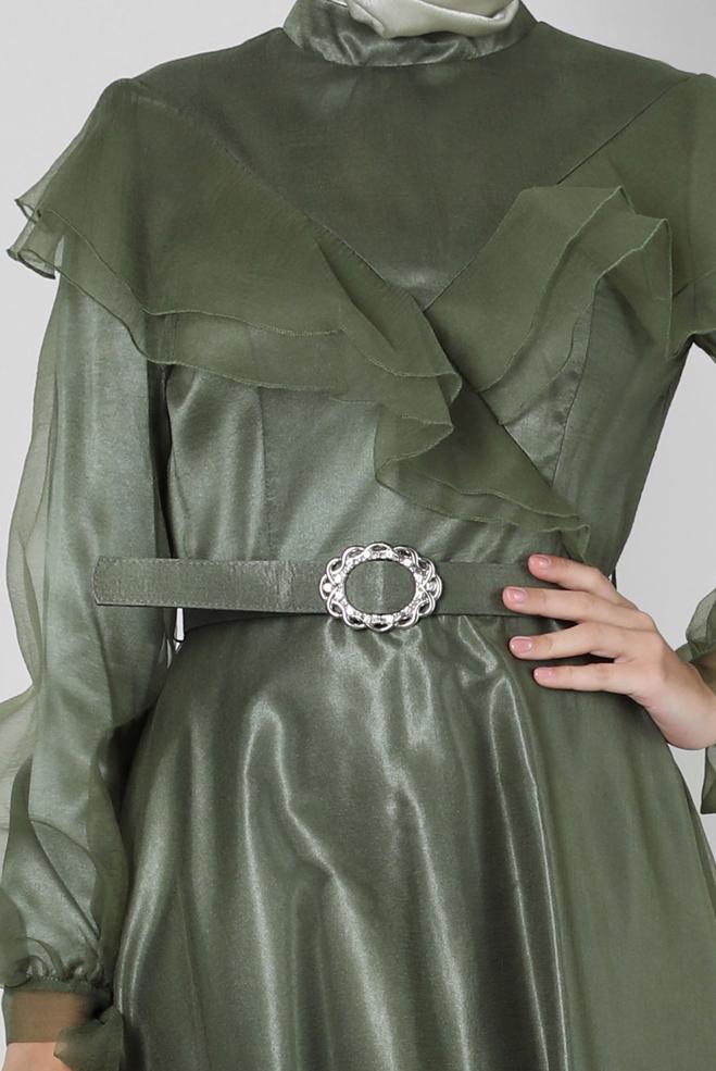 Vêtements hijab KAKI ROBE DE SOIRÉE CEINTURÉE DÉTAILS VOLANTS 50397 - ALVİNA