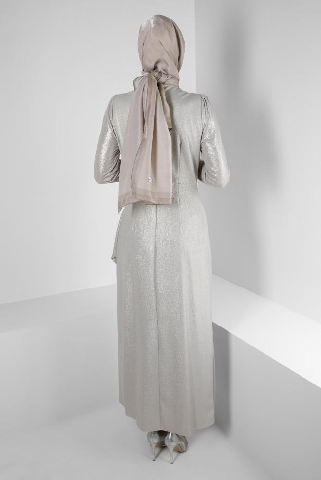 Hijab-Kleidung BEIGE TAŞ BASKILI SİMLİ ABİYE ELBİSE 50398 - ALVİNA