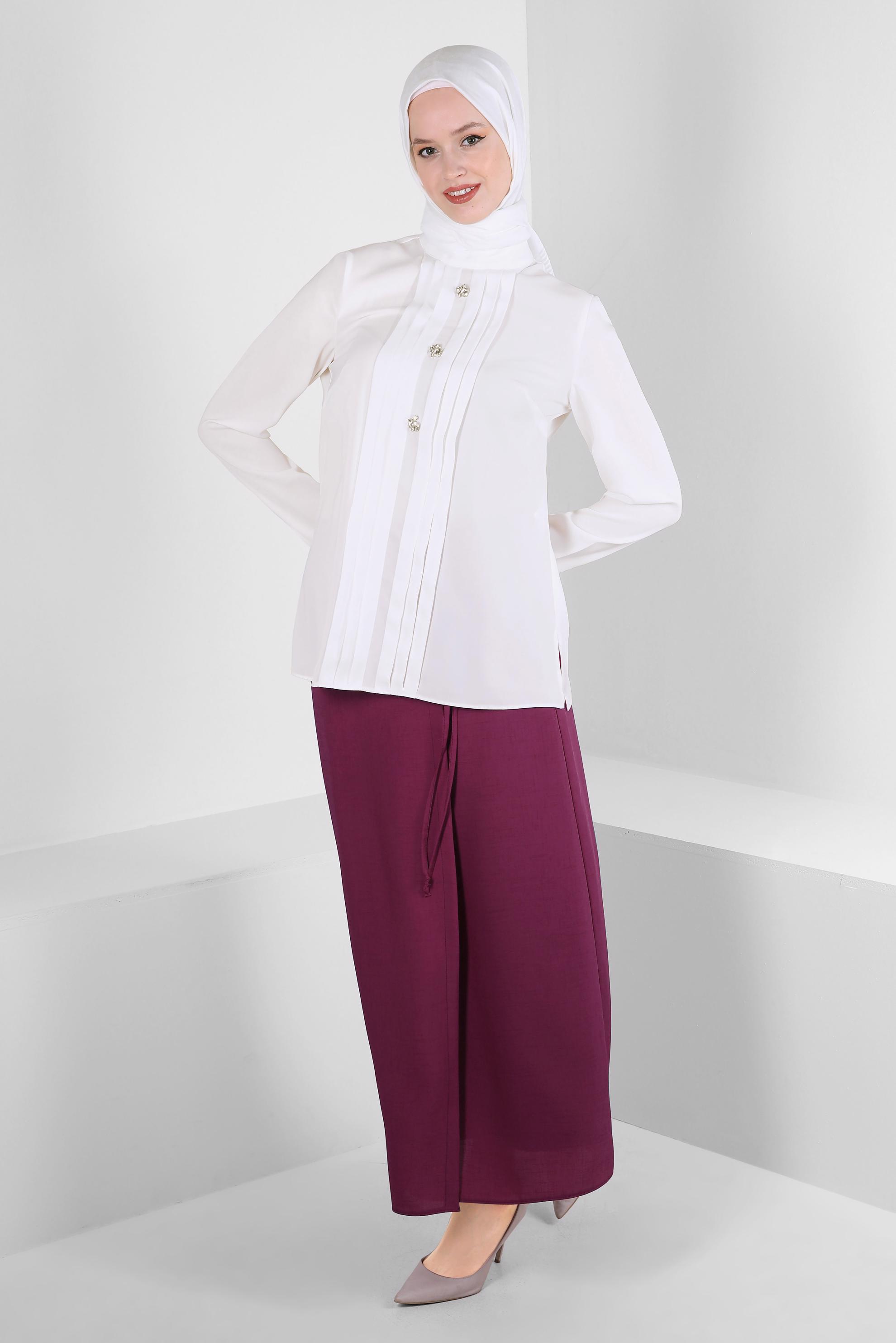 Tesettür giyim BEYAZ TAŞ DETAYLI PİLİSELİ BLUZ 43537