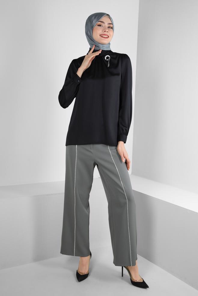 Tesettür giyim  TAŞ DETAYLI MANŞETLERİ DÜĞMELİ BLUZ 43538 - ALVİNA
