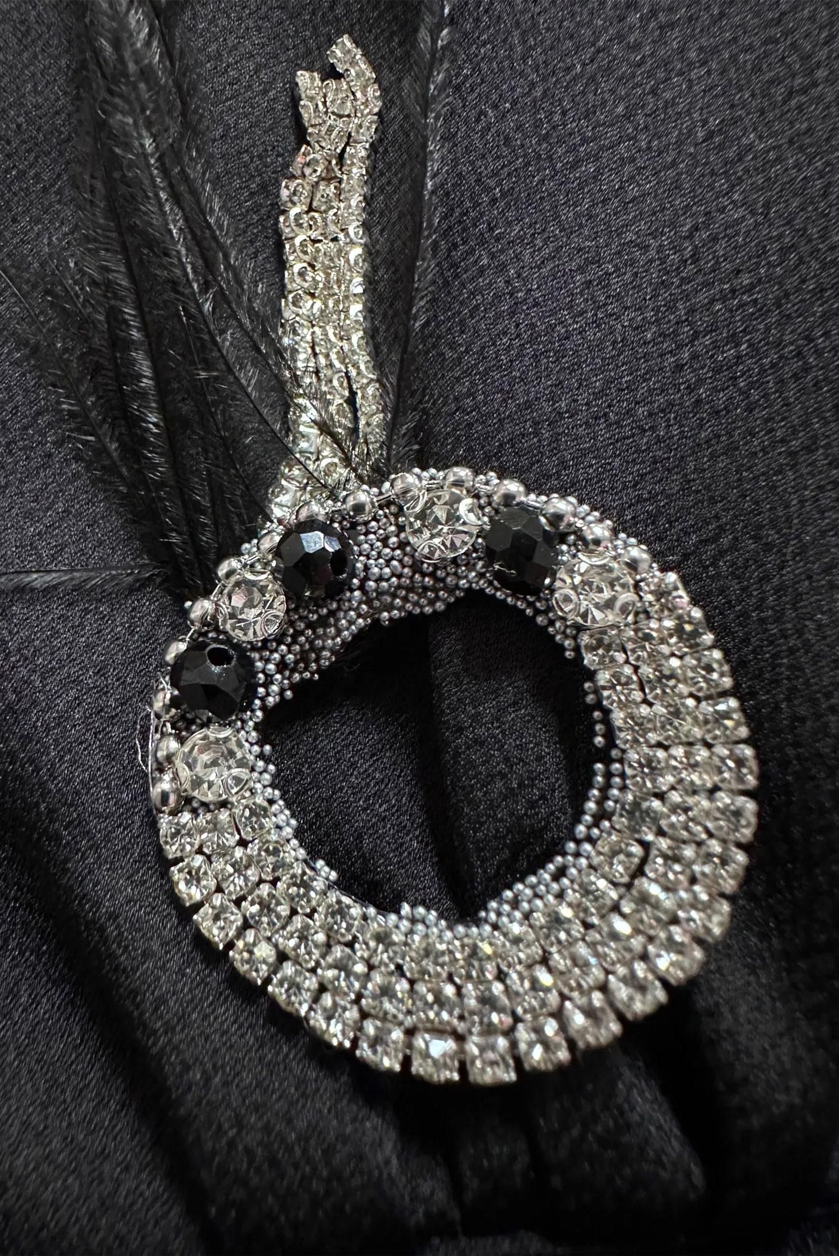 Tesettür giyim SİYAH TAŞ DETAYLI MANŞETLERİ DÜĞMELİ BLUZ 43538