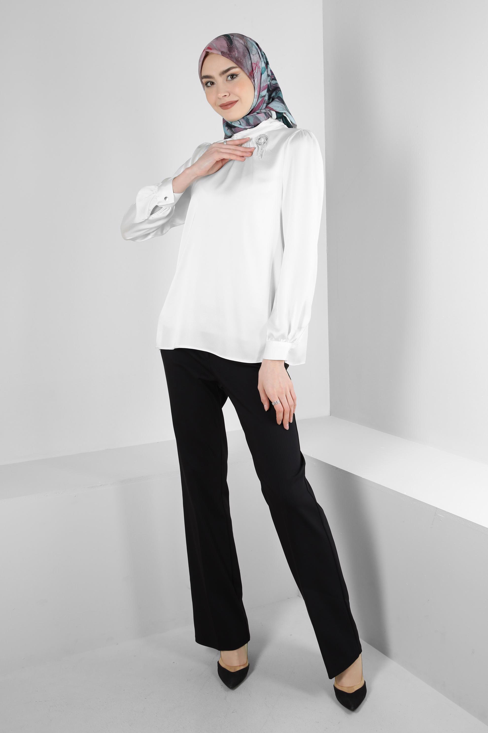 Tesettür giyim BEYAZ TAŞ DETAYLI MANŞETLERİ DÜĞMELİ BLUZ 43538