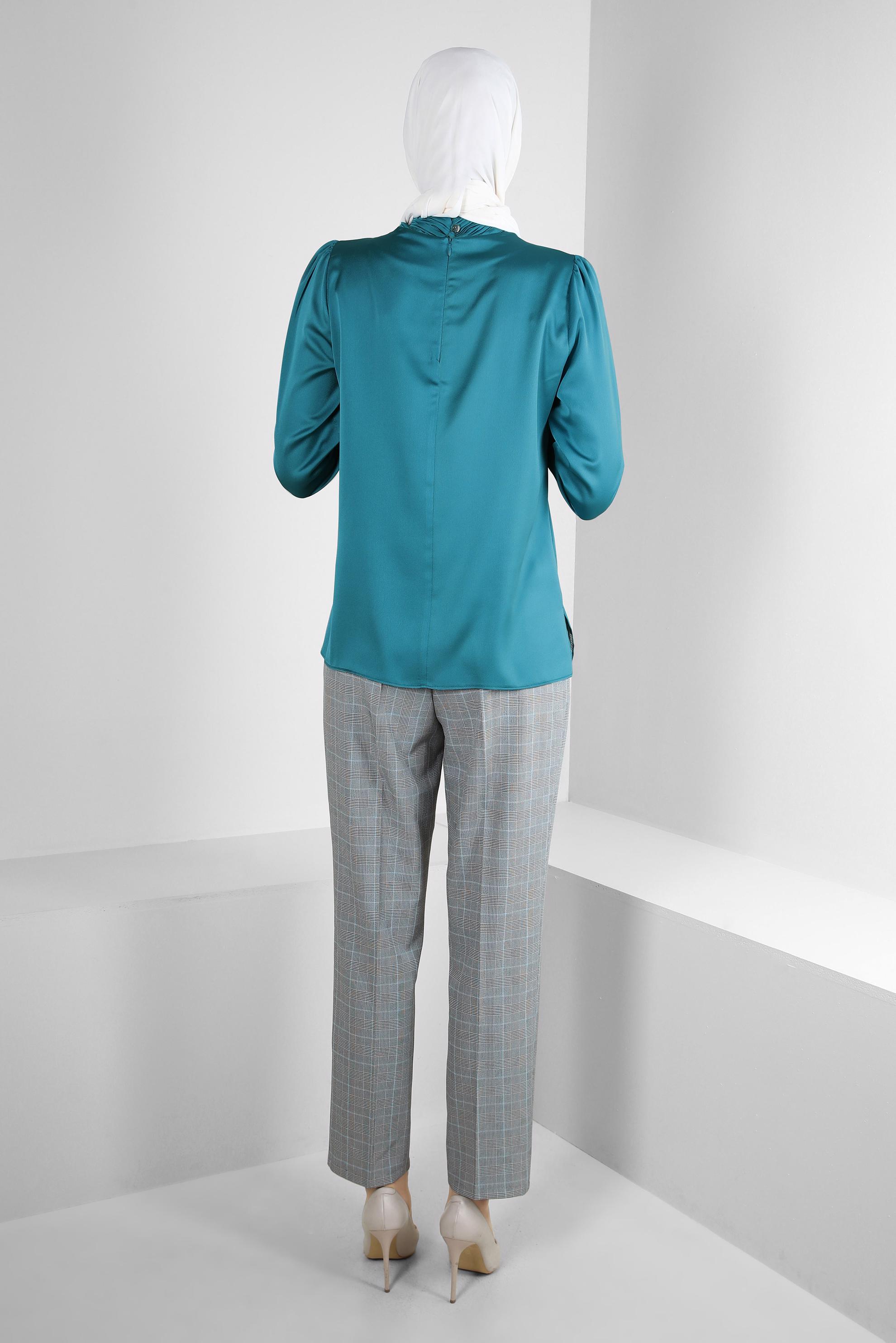 Tesettür giyim MAVİ TAŞ DETAYLI MANŞETLERİ DÜĞMELİ BLUZ 43538