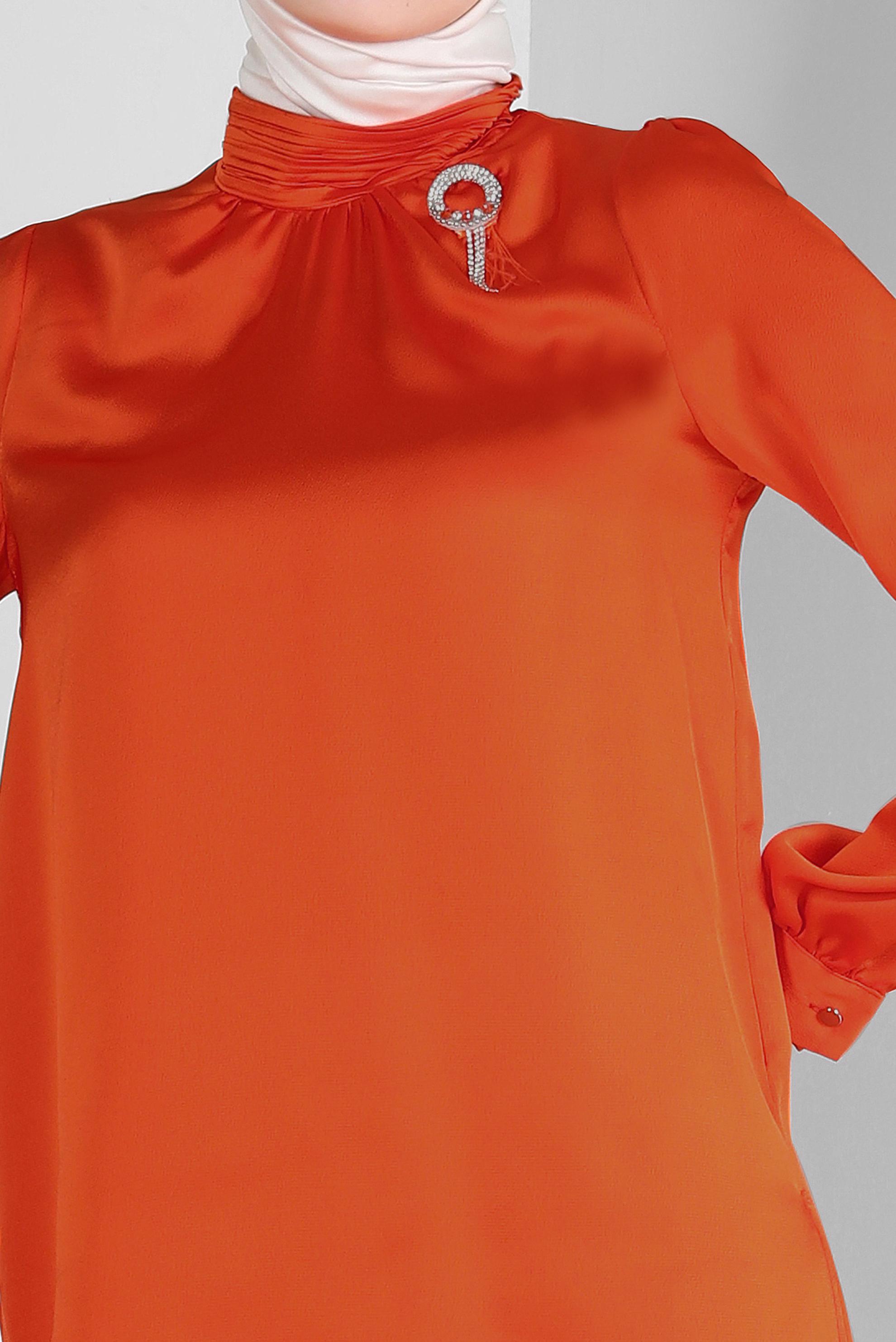 Tesettür giyim TURUNCU TAŞ DETAYLI MANŞETLERİ DÜĞMELİ BLUZ 43538