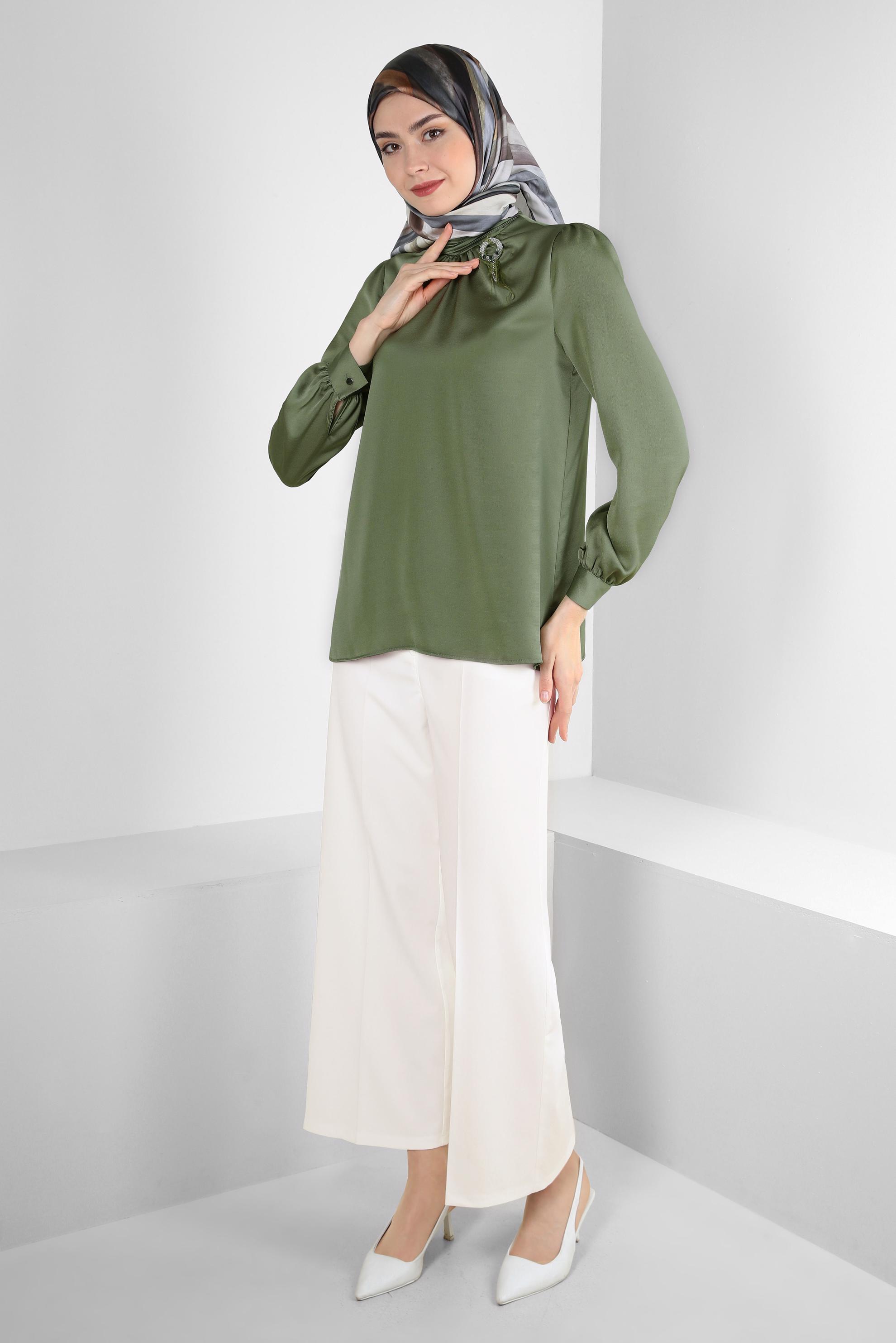 Tesettür giyim YEŞİL TAŞ DETAYLI MANŞETLERİ DÜĞMELİ BLUZ 43538