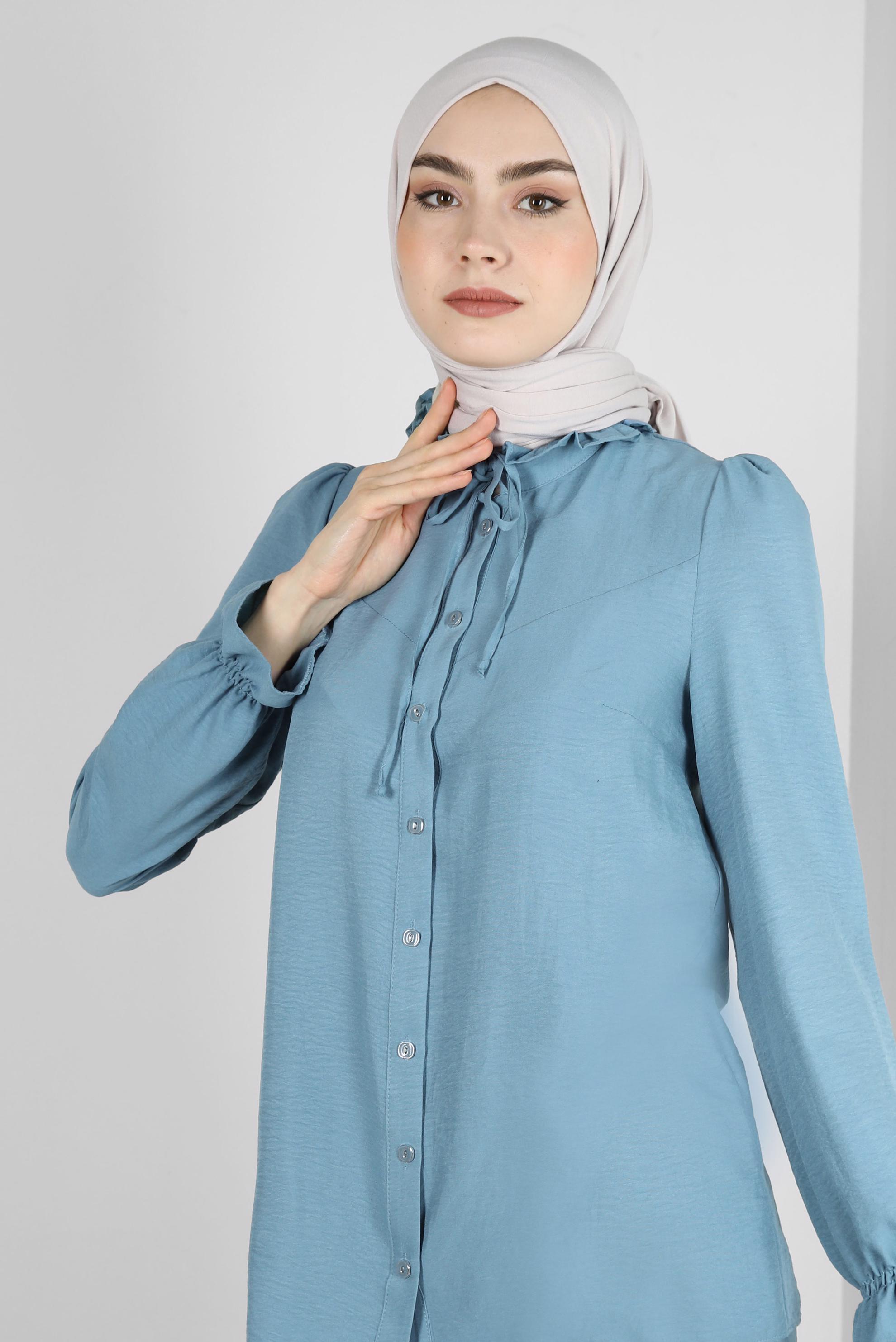 Tesettür giyim MAVİ YAKASI BAĞLAMALI MANŞETLERİ LASTİKLİ BLUZ 43550