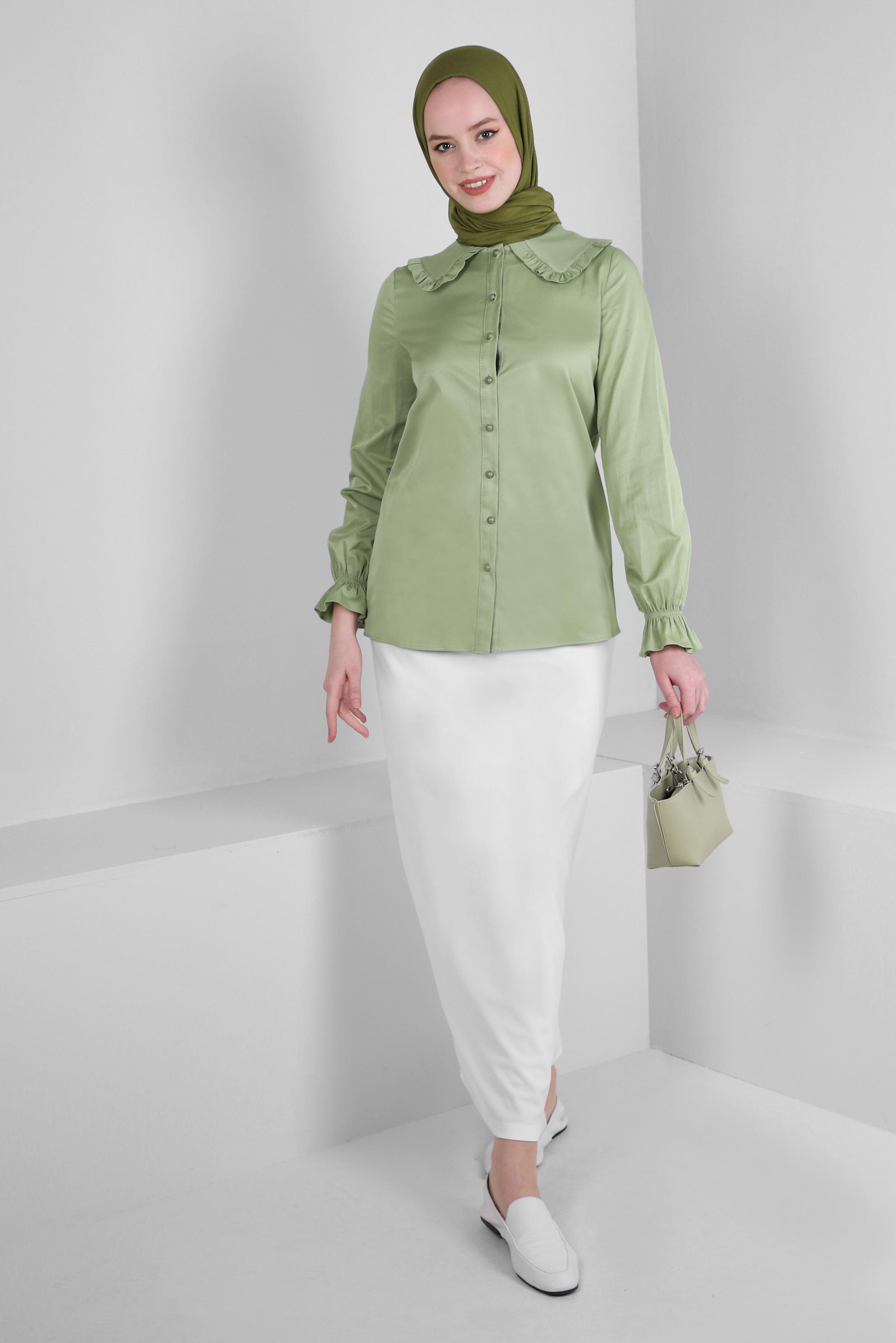 Tesettür giyim YEŞİL BEBE YAKA MANŞETLERİ BÜZGÜLÜ SATEN BLUZ 43568