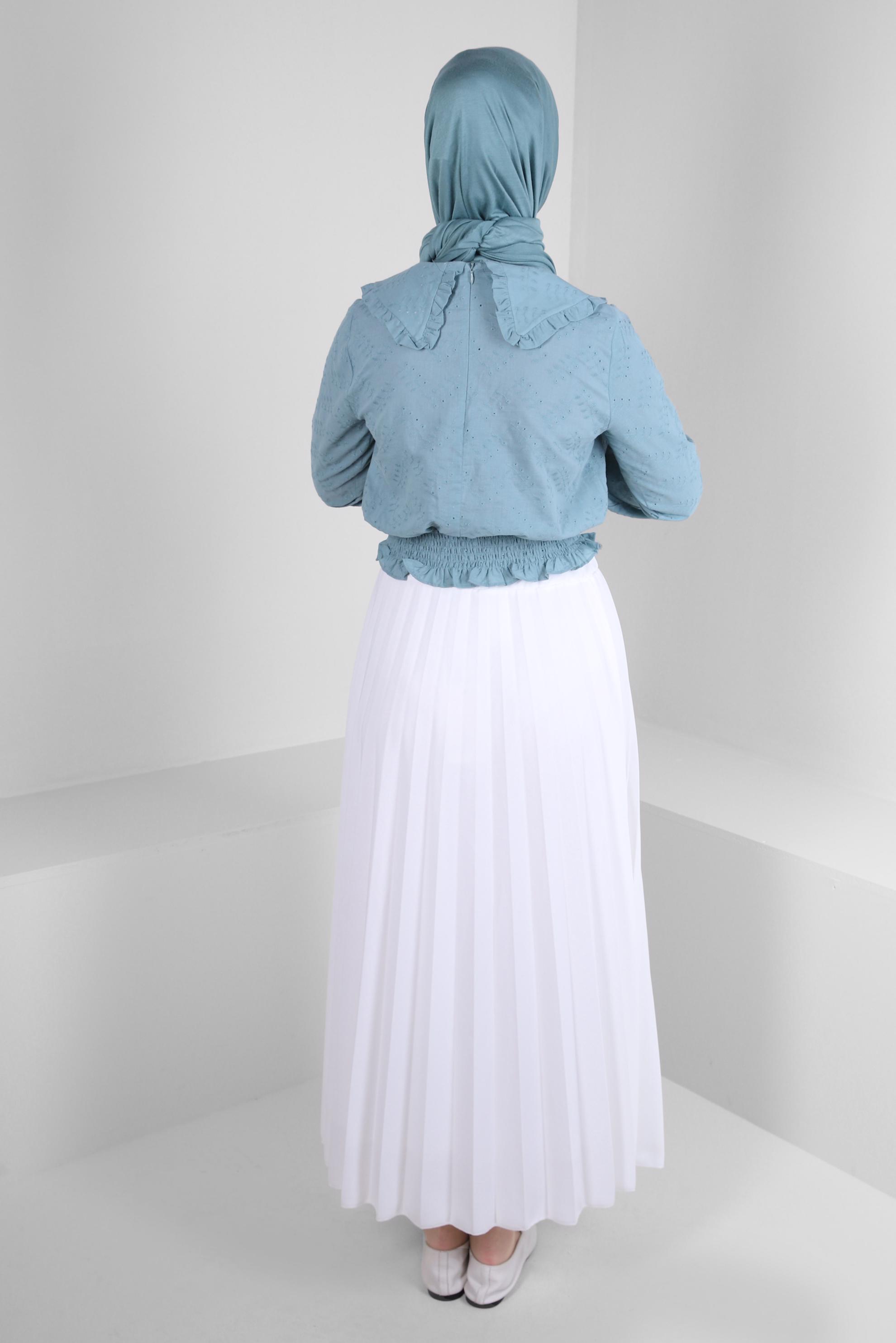 Tesettür giyim MAVİ YAKA DETAYLI GİPELİ BLUZ 43570