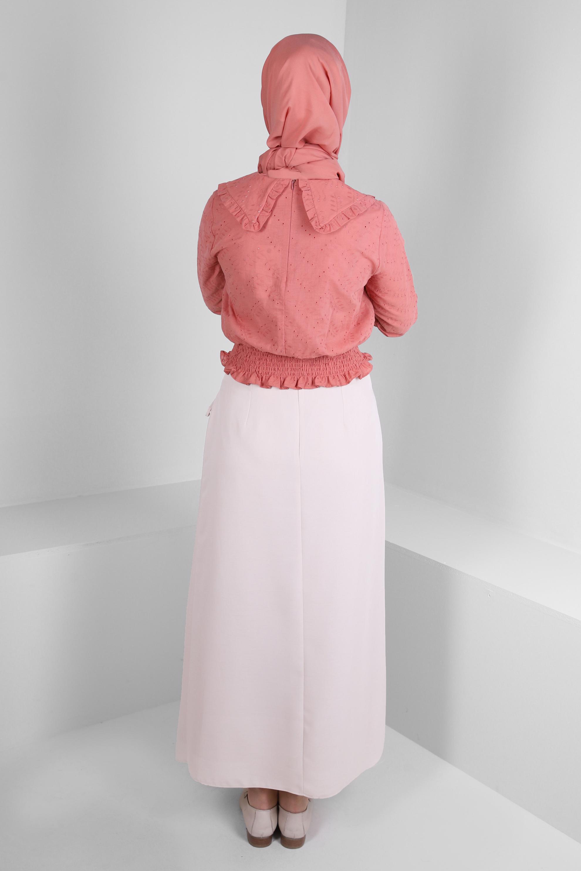 Tesettür giyim PEMBE YAKA DETAYLI GİPELİ BLUZ 43570