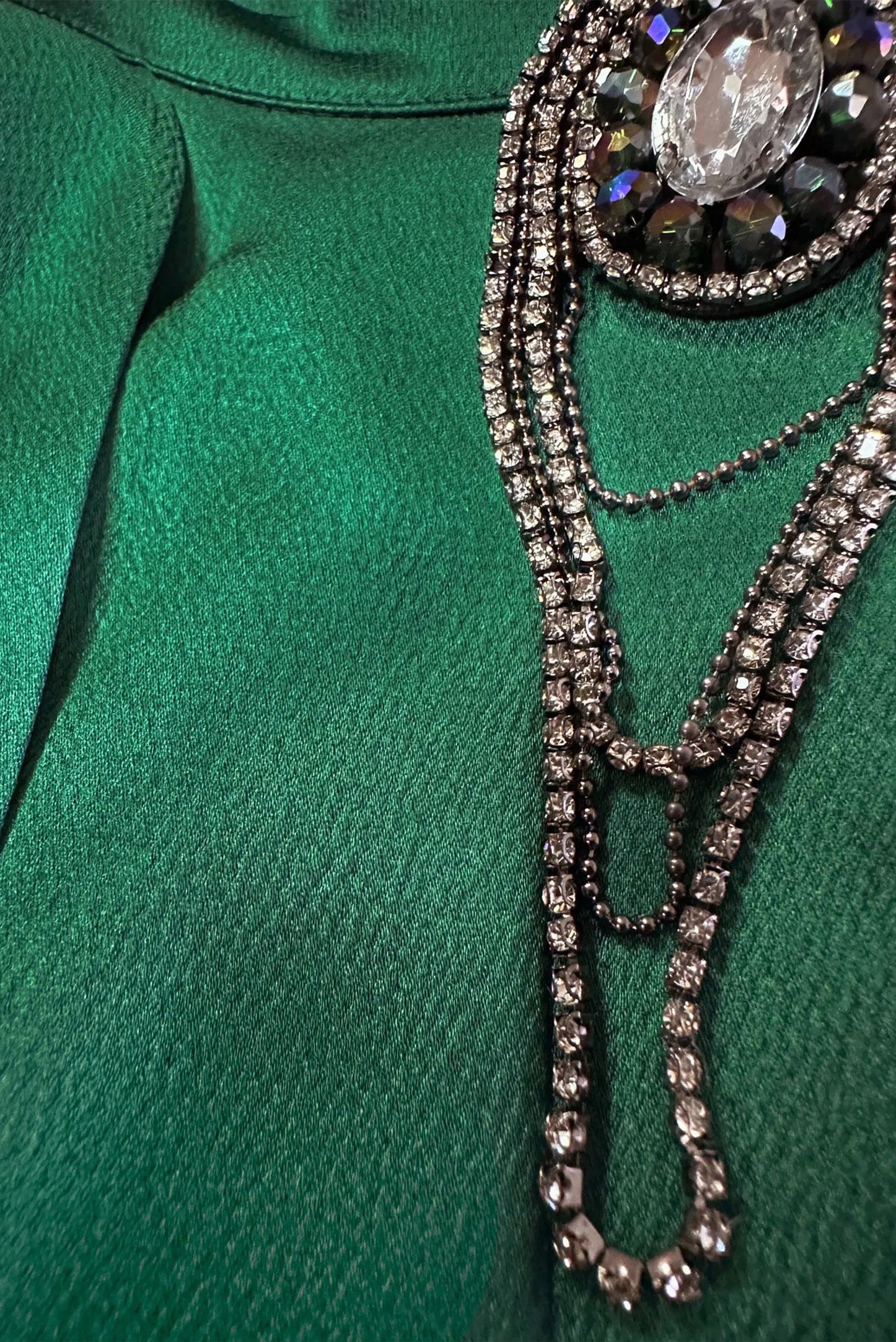 Tesettür giyim YEŞİL DRAPE DETAYLI AKSESUARLI SATEN BLUZ 43573