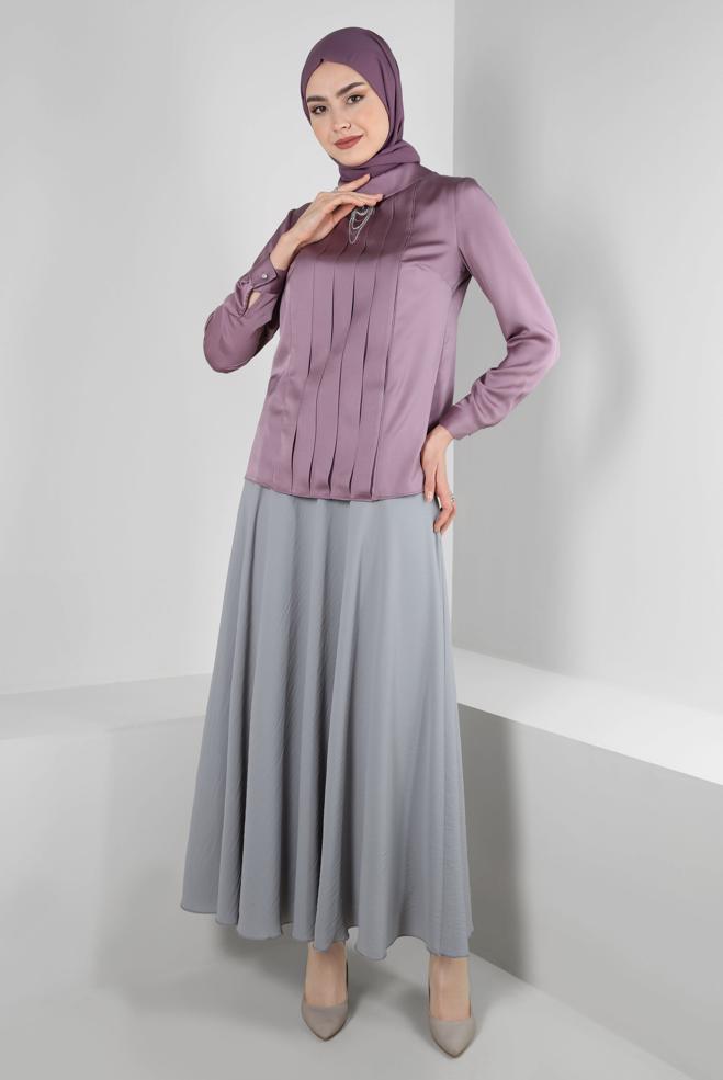 Tesettür giyim  DRAPE DETAYLI AKSESUARLI SATEN BLUZ 43573 - ALVİNA