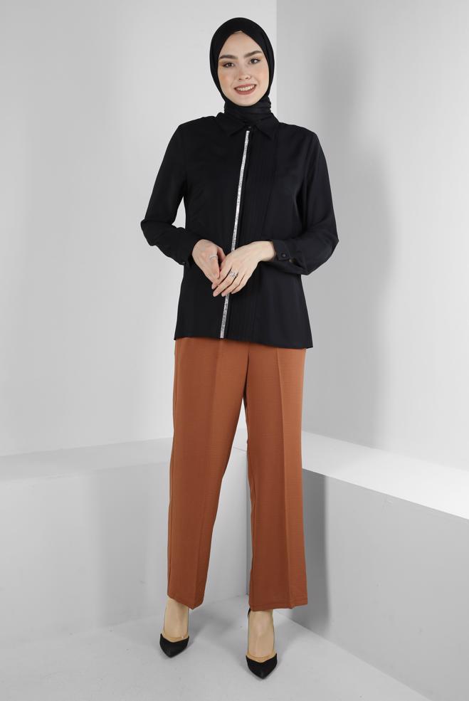 Tesettür giyim  TAŞ DETAYLI GÖMLEK YAKA BLUZ 43574 - ALVİNA