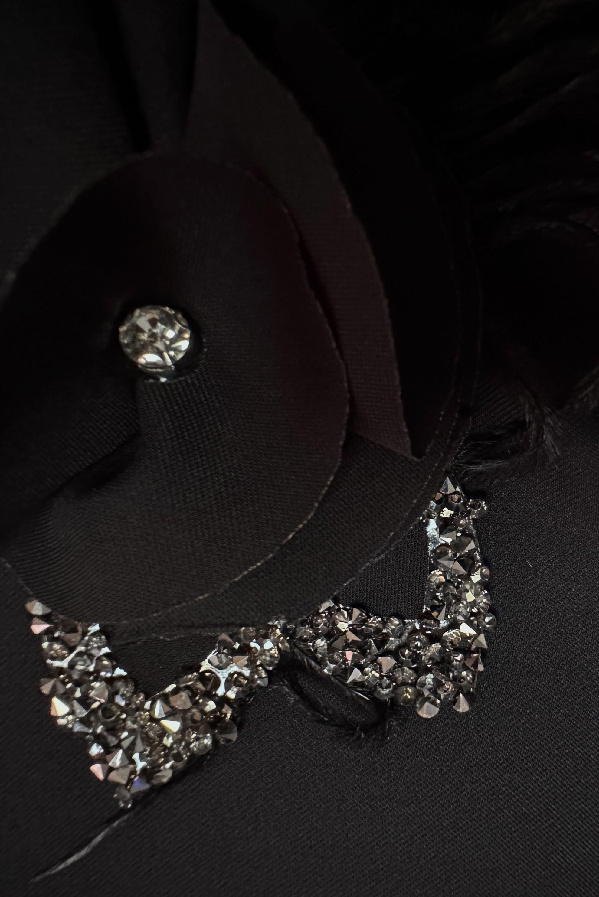 Tesettür giyim SİYAH ÇİÇEK DETAYLI TAŞLI BLUZ 43575