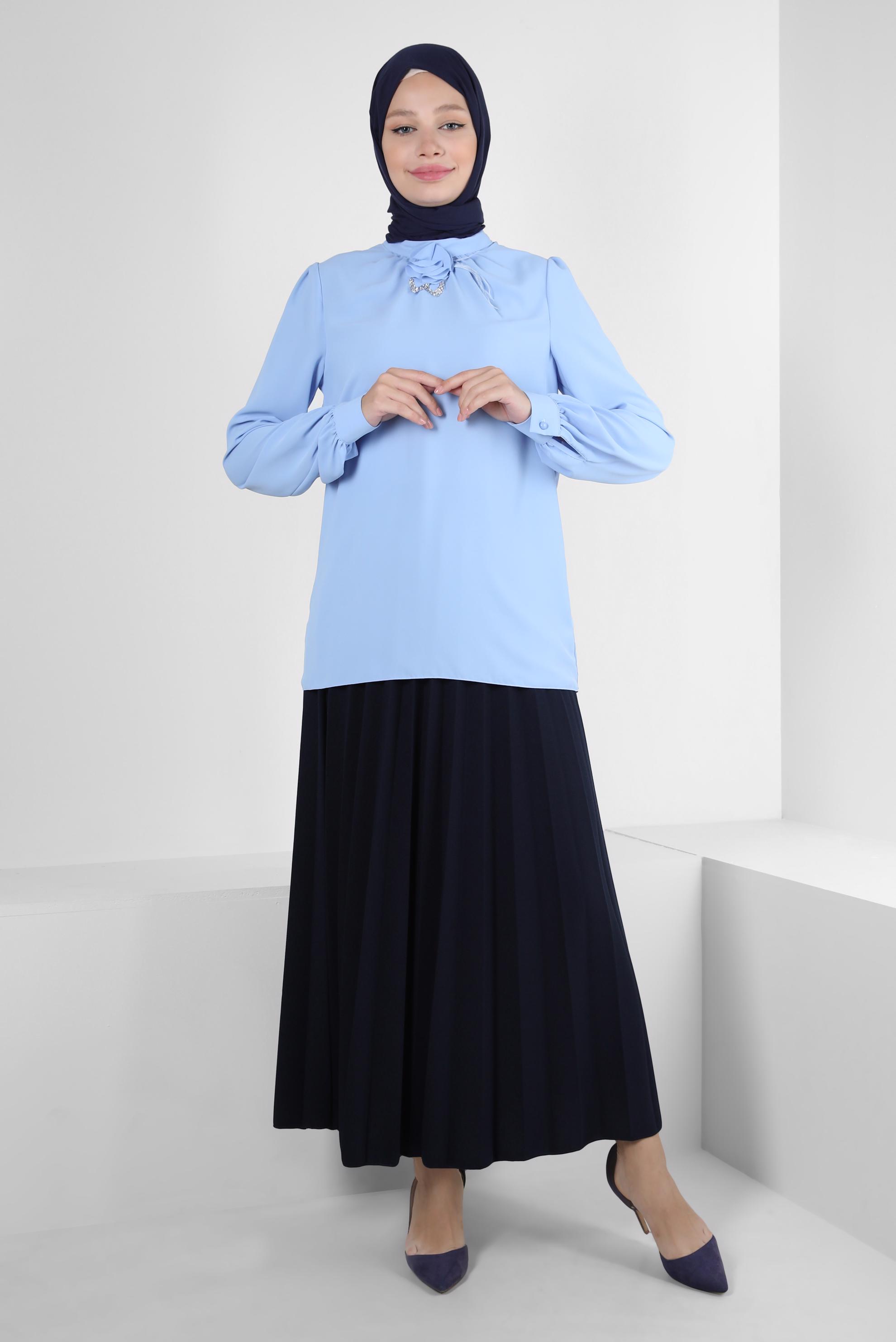 Tesettür giyim MAVİ ÇİÇEK DETAYLI TAŞLI BLUZ 43575