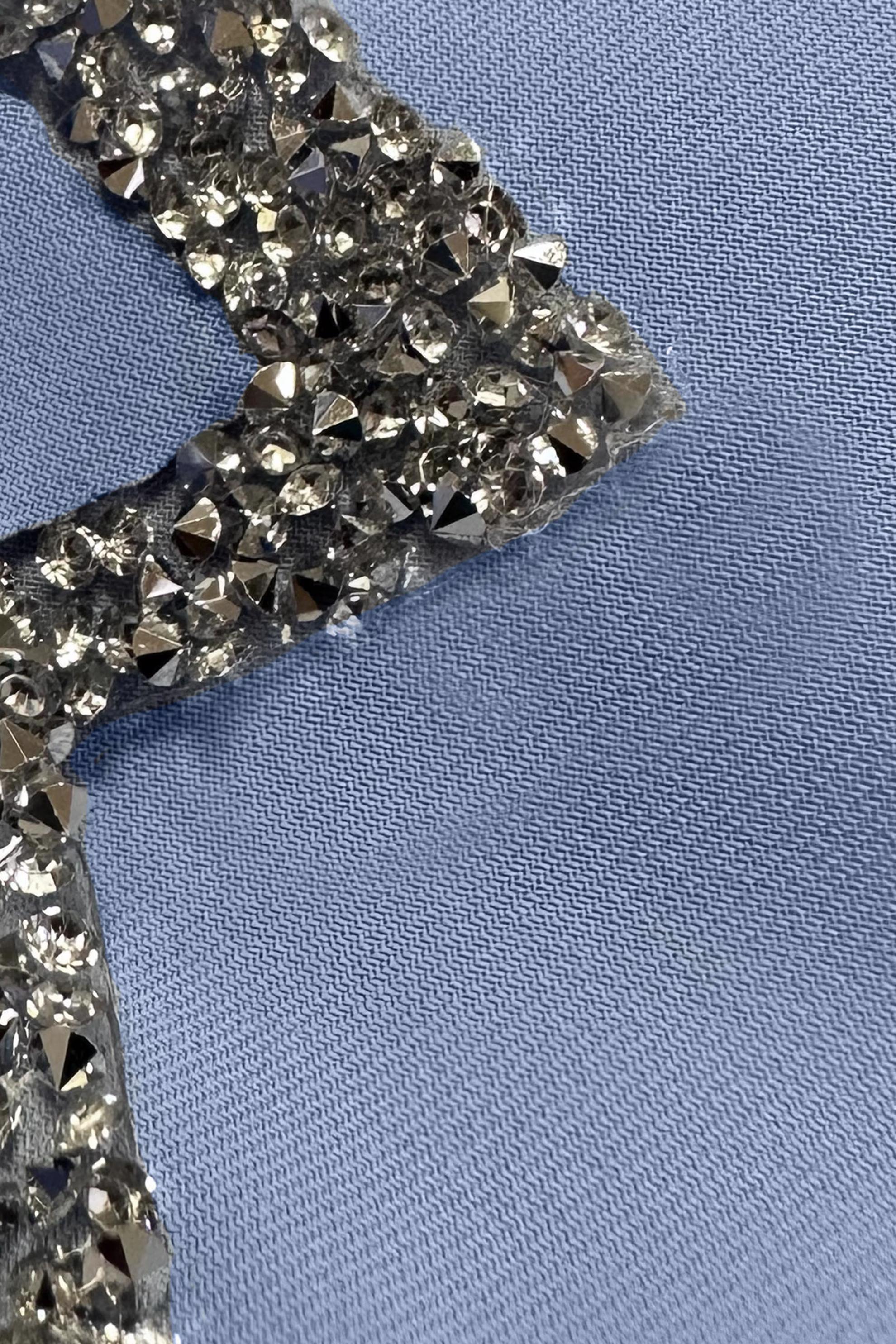 Tesettür giyim MAVİ ÇİÇEK DETAYLI TAŞLI BLUZ 43575