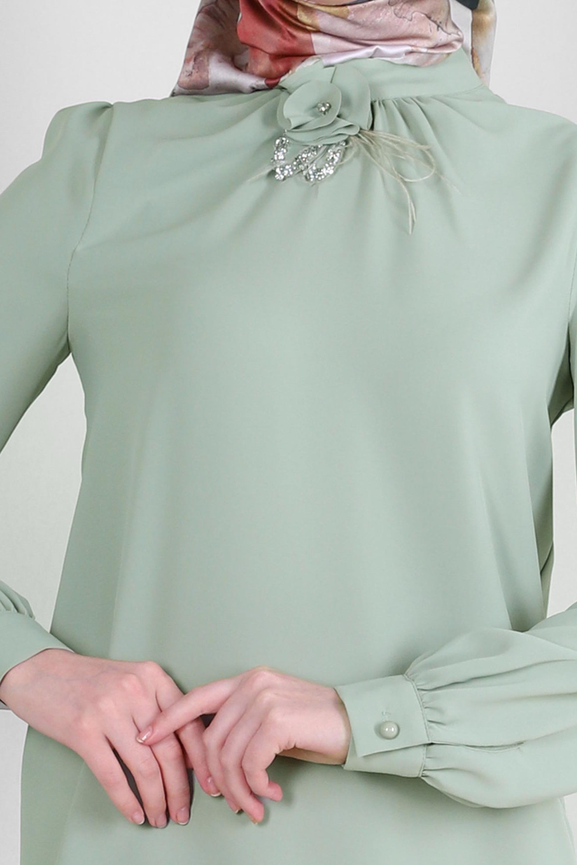 Tesettür giyim YEŞİL ÇİÇEK DETAYLI TAŞLI BLUZ 43575