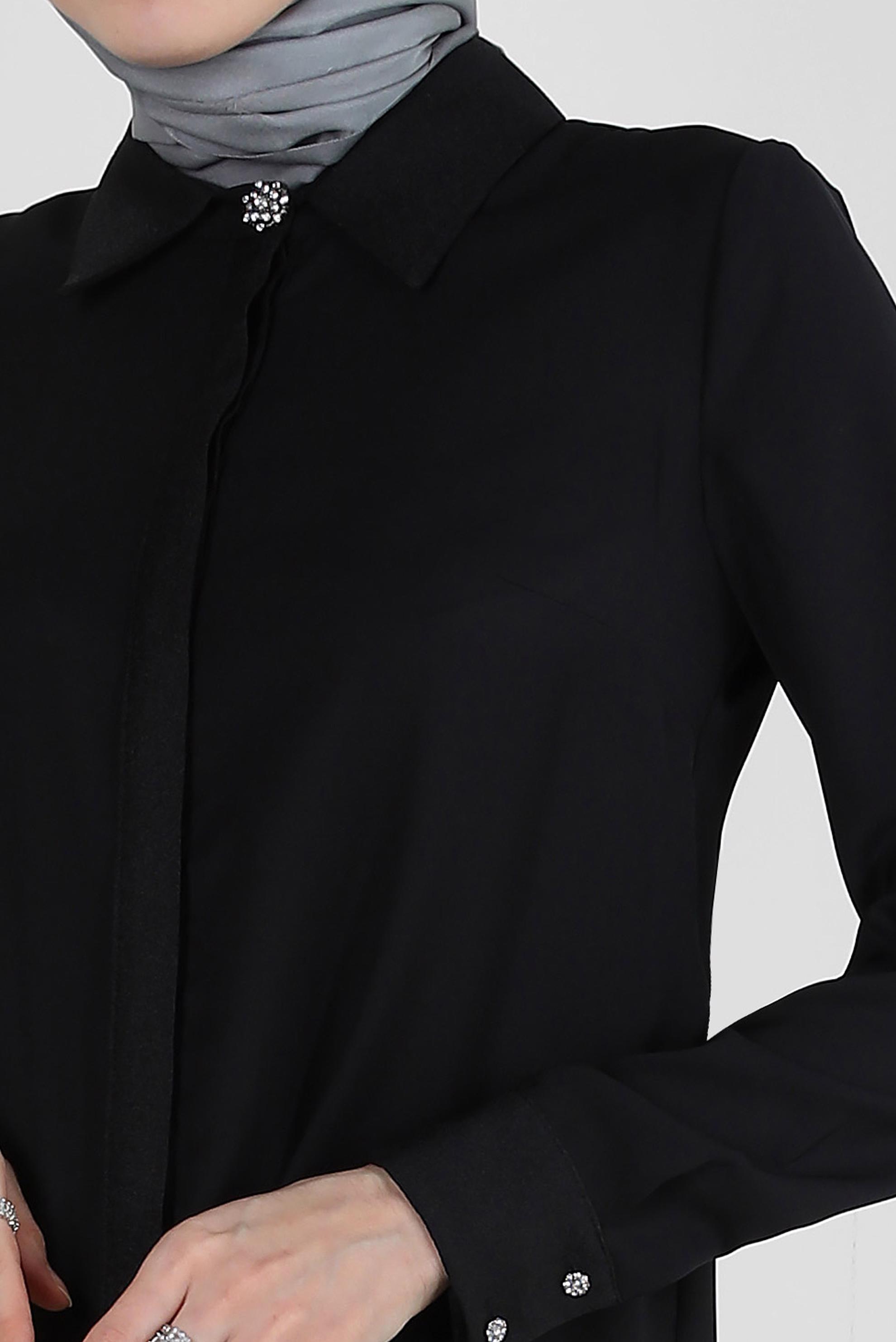 Tesettür giyim SİYAH GÖMLEK YAKA MANŞETLERİ DÜĞMELİ BLUZ 43576