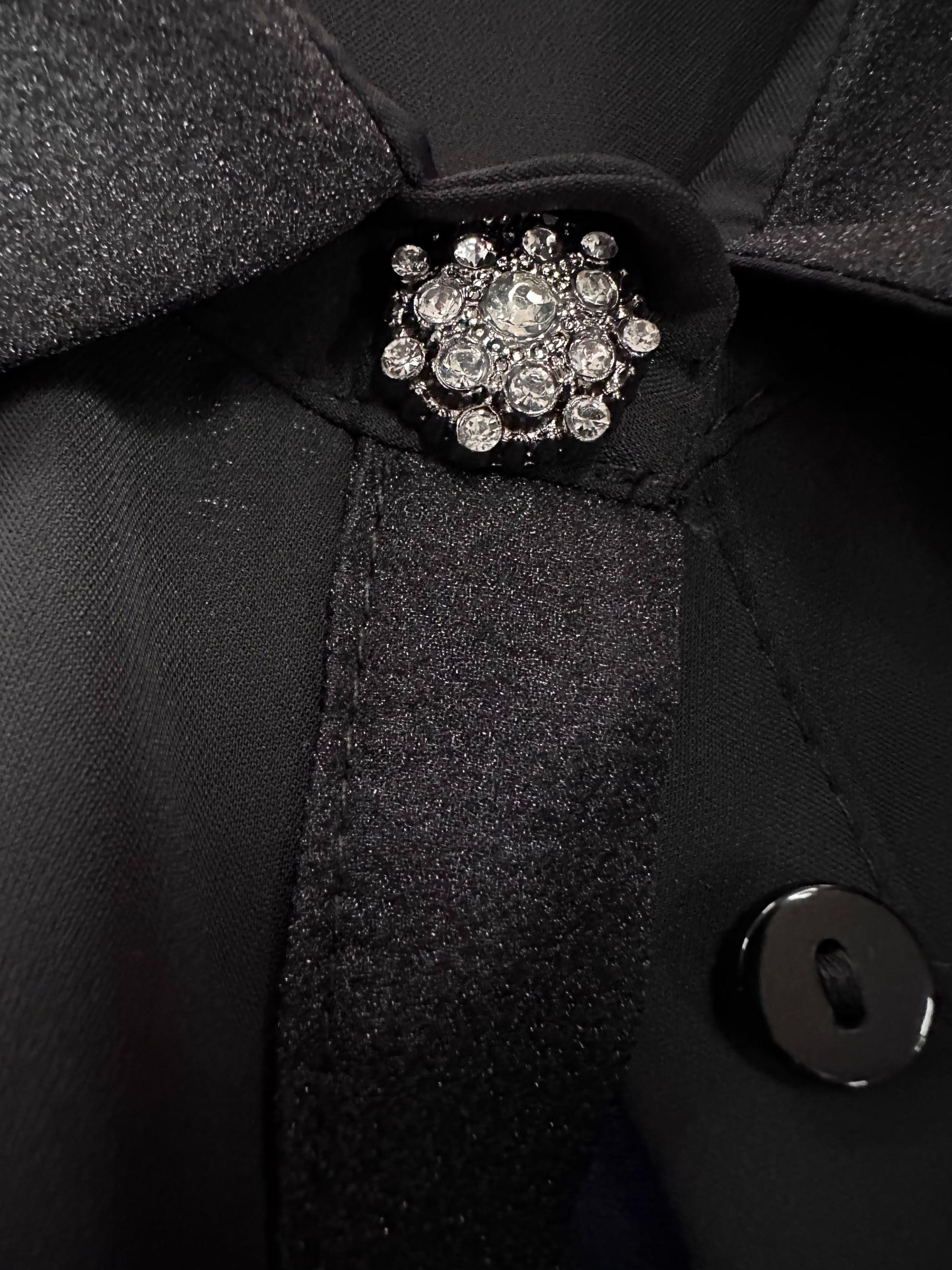 Tesettür giyim SİYAH GÖMLEK YAKA MANŞETLERİ DÜĞMELİ BLUZ 43576