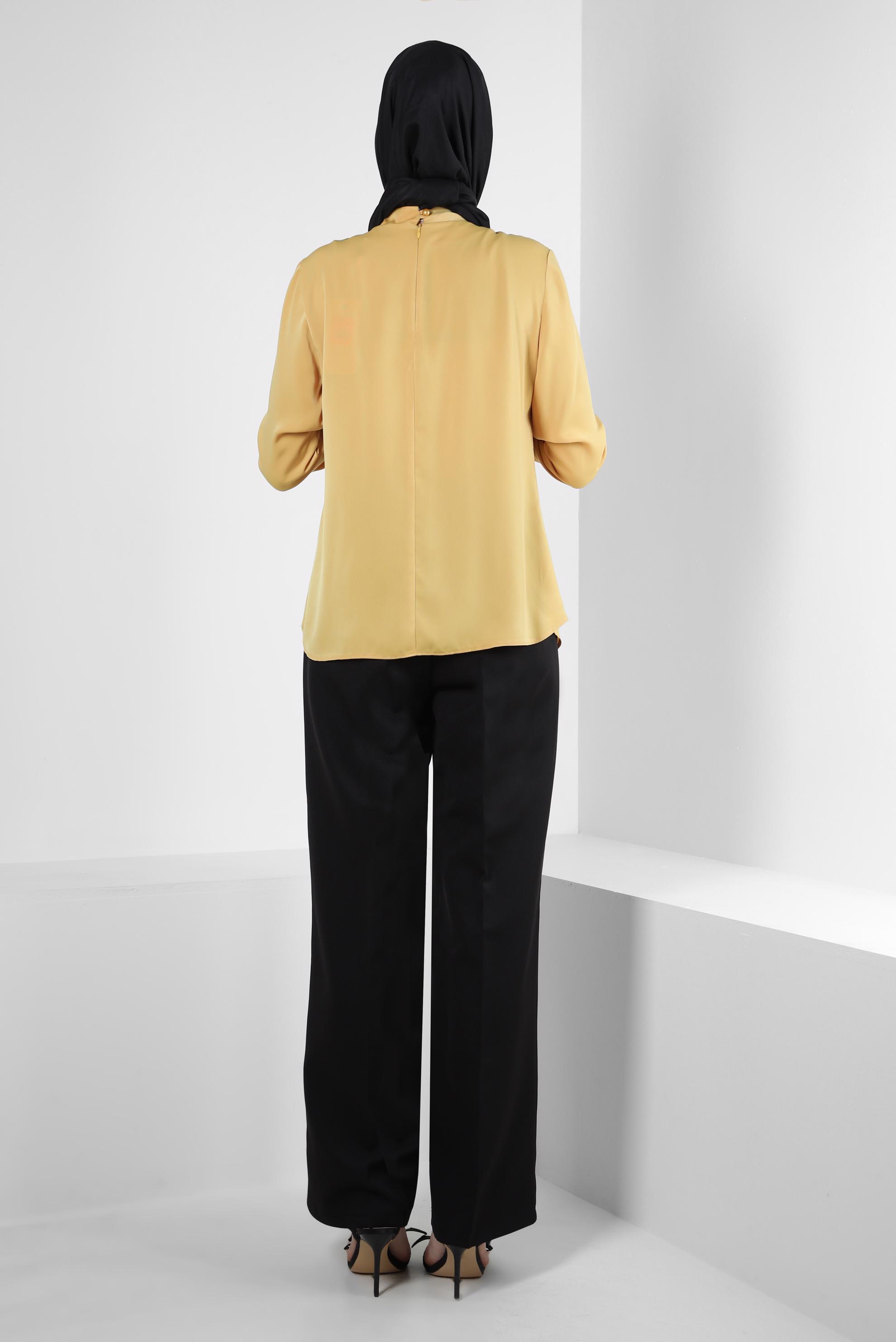 Tesettür giyim SARI FULAR YAKA MANŞETLERİ DÜĞMELİ BLUZ 43670	